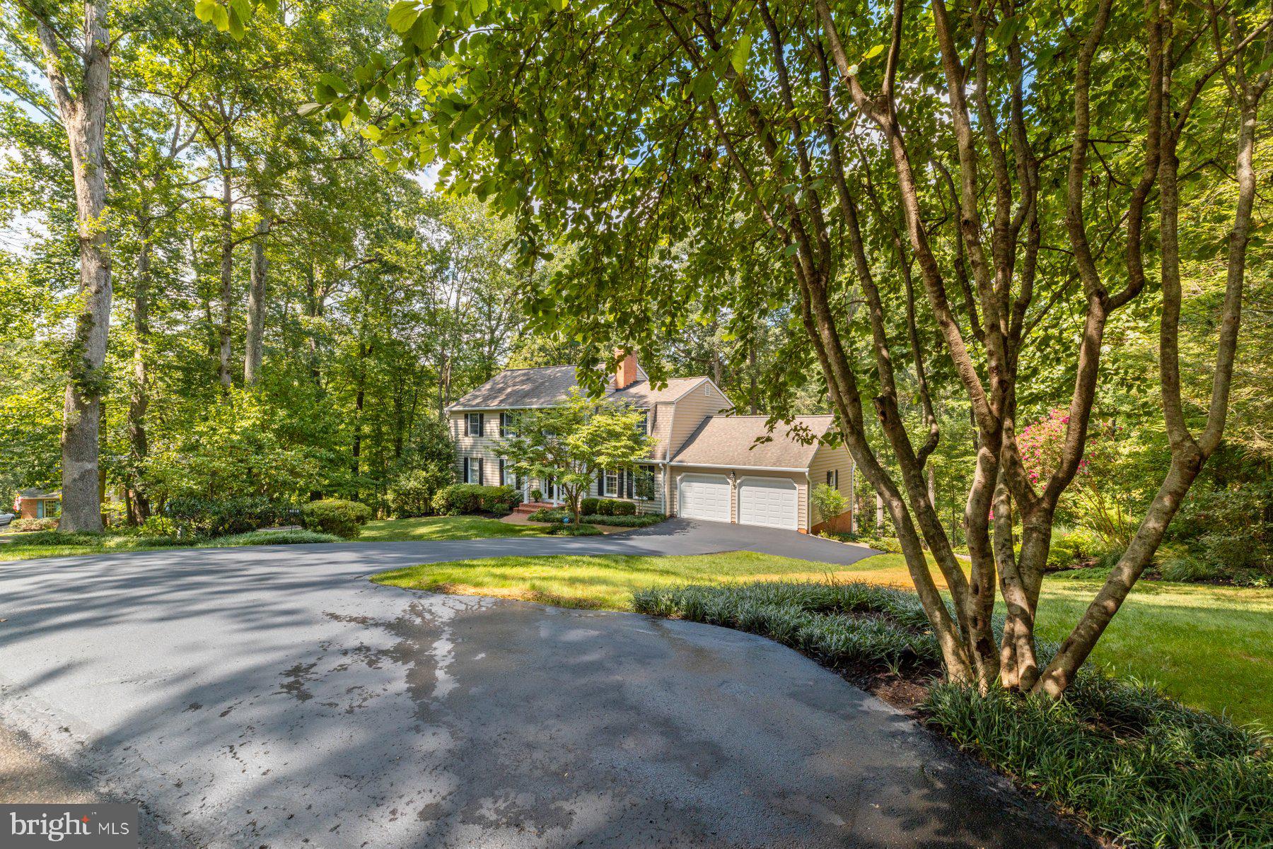 4018 HOLLY KNOLL DRIVE