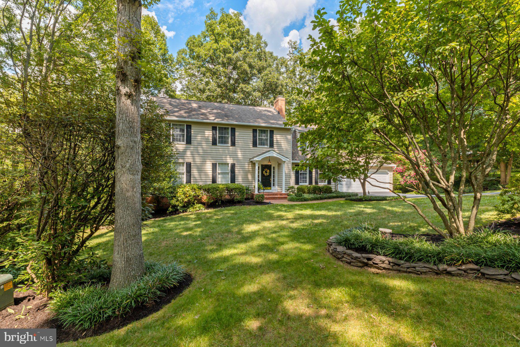 4018 HOLLY KNOLL DRIVE