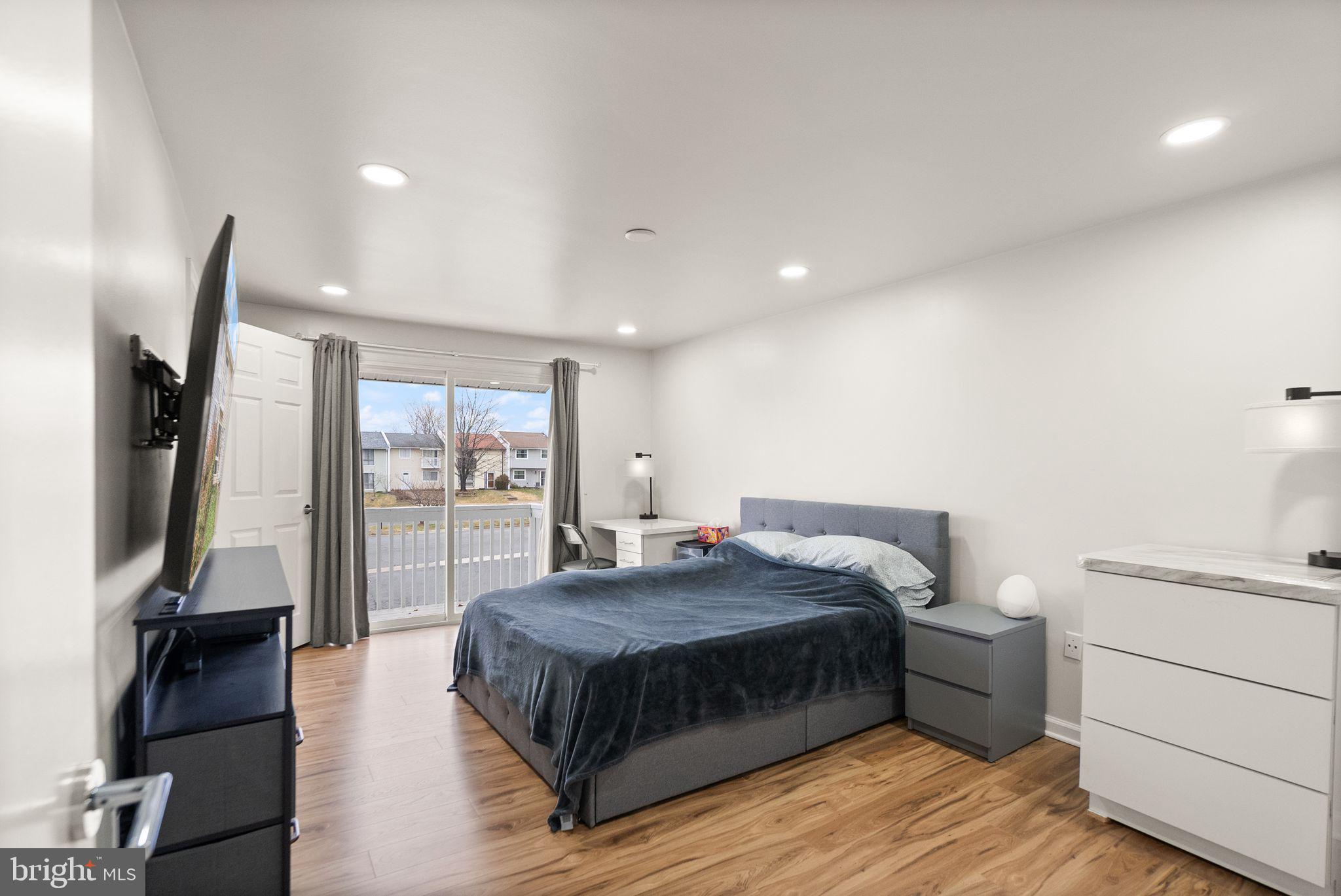 SUGARLAND RUN - Residential