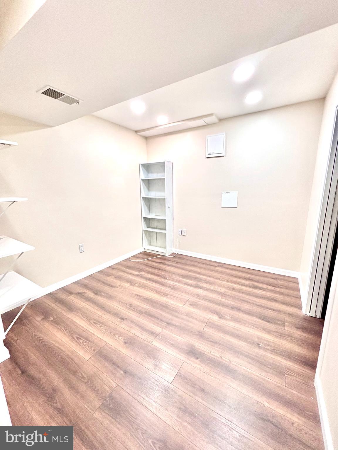 HILLSIDE LANDING - Residential Lease