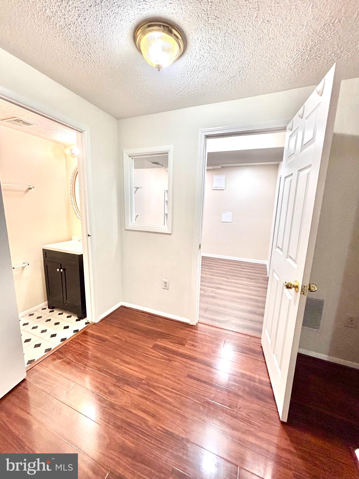 HILLSIDE LANDING - Residential Lease