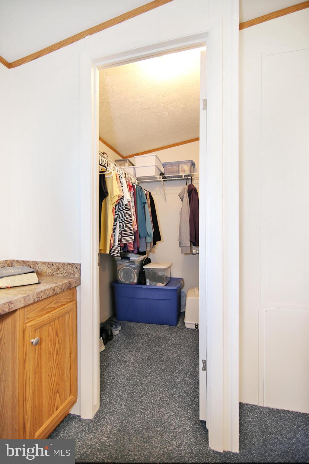 COUNTRY ACRES GOLD - Residential