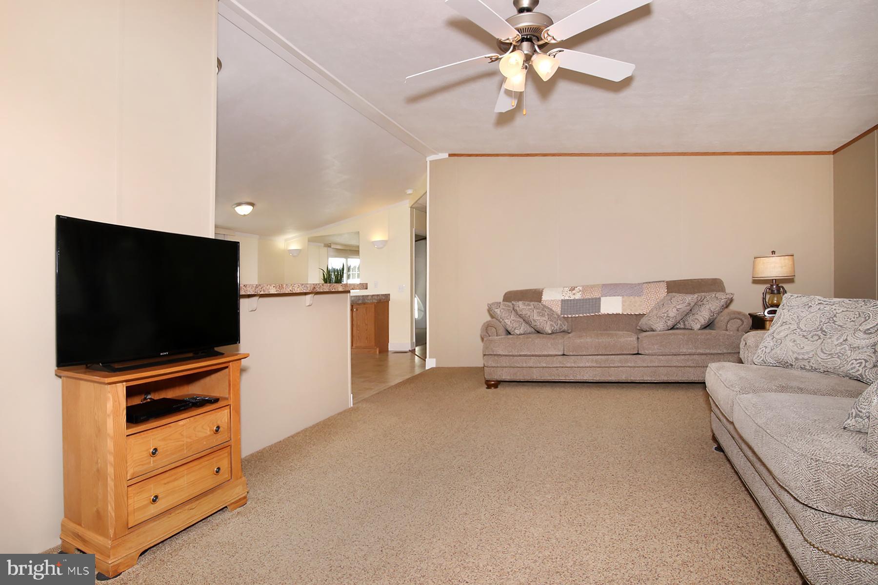 COUNTRY ACRES GOLD - Residential