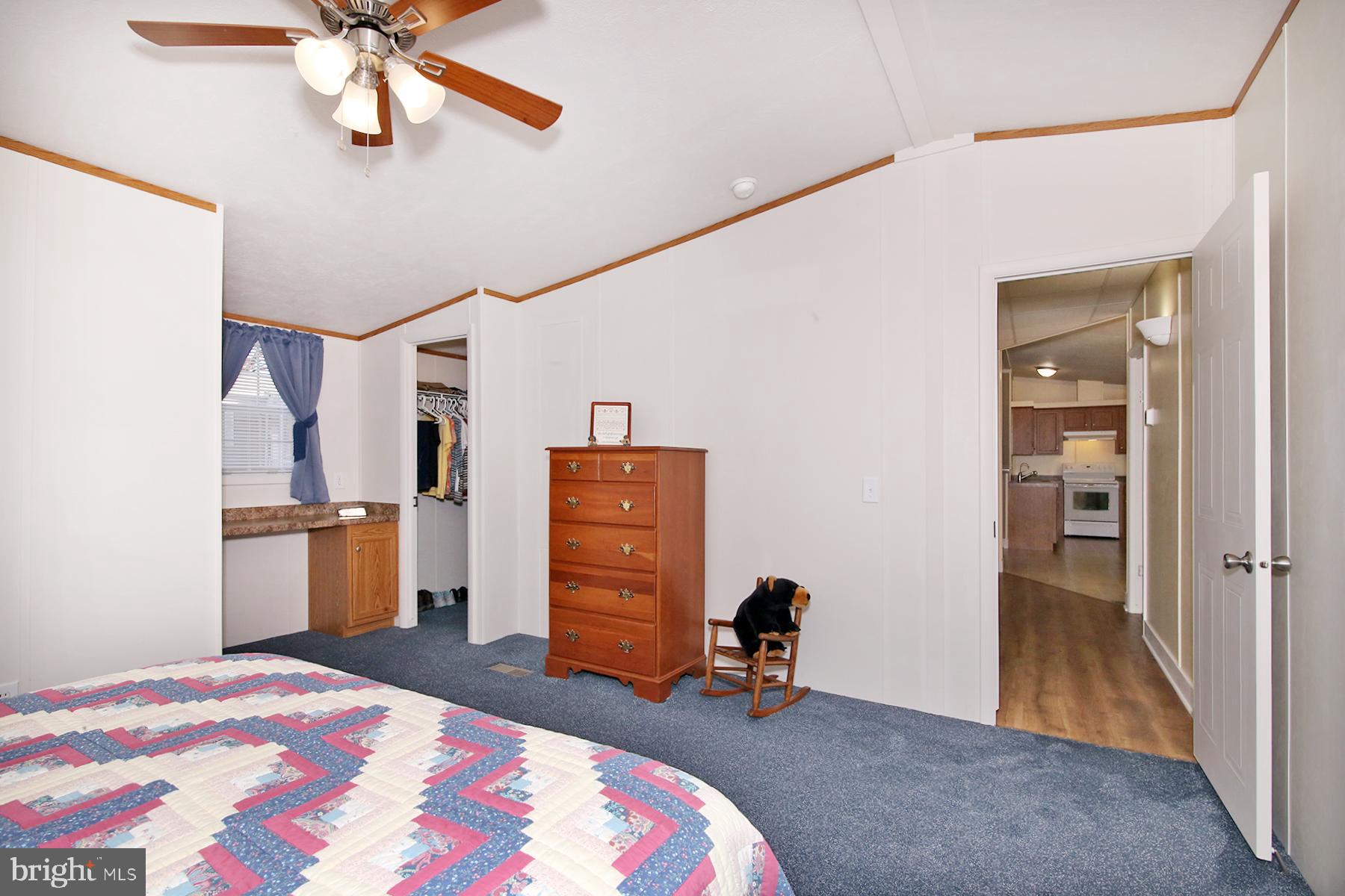 COUNTRY ACRES GOLD - Residential