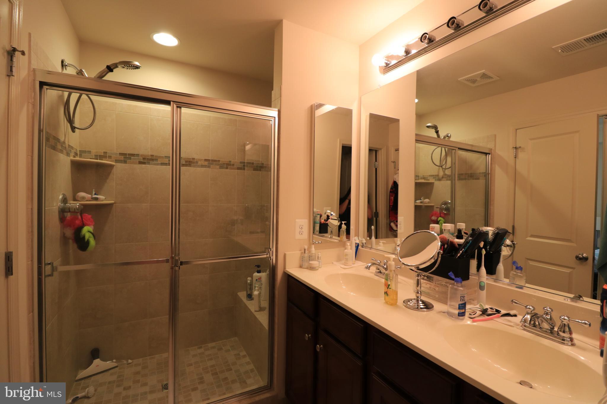 POPLAR RUN - Residential Lease