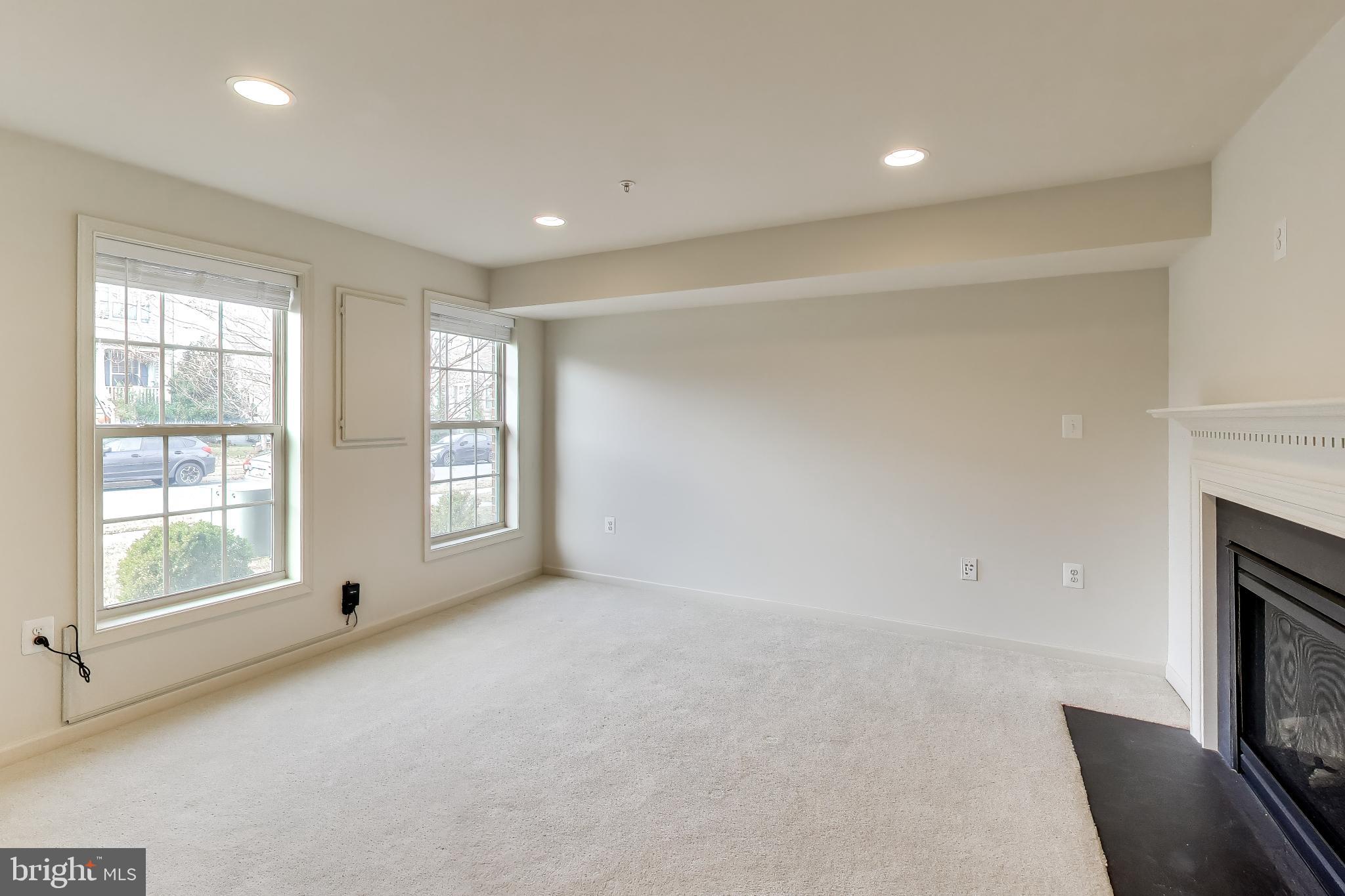 POPLAR RUN - Residential Lease