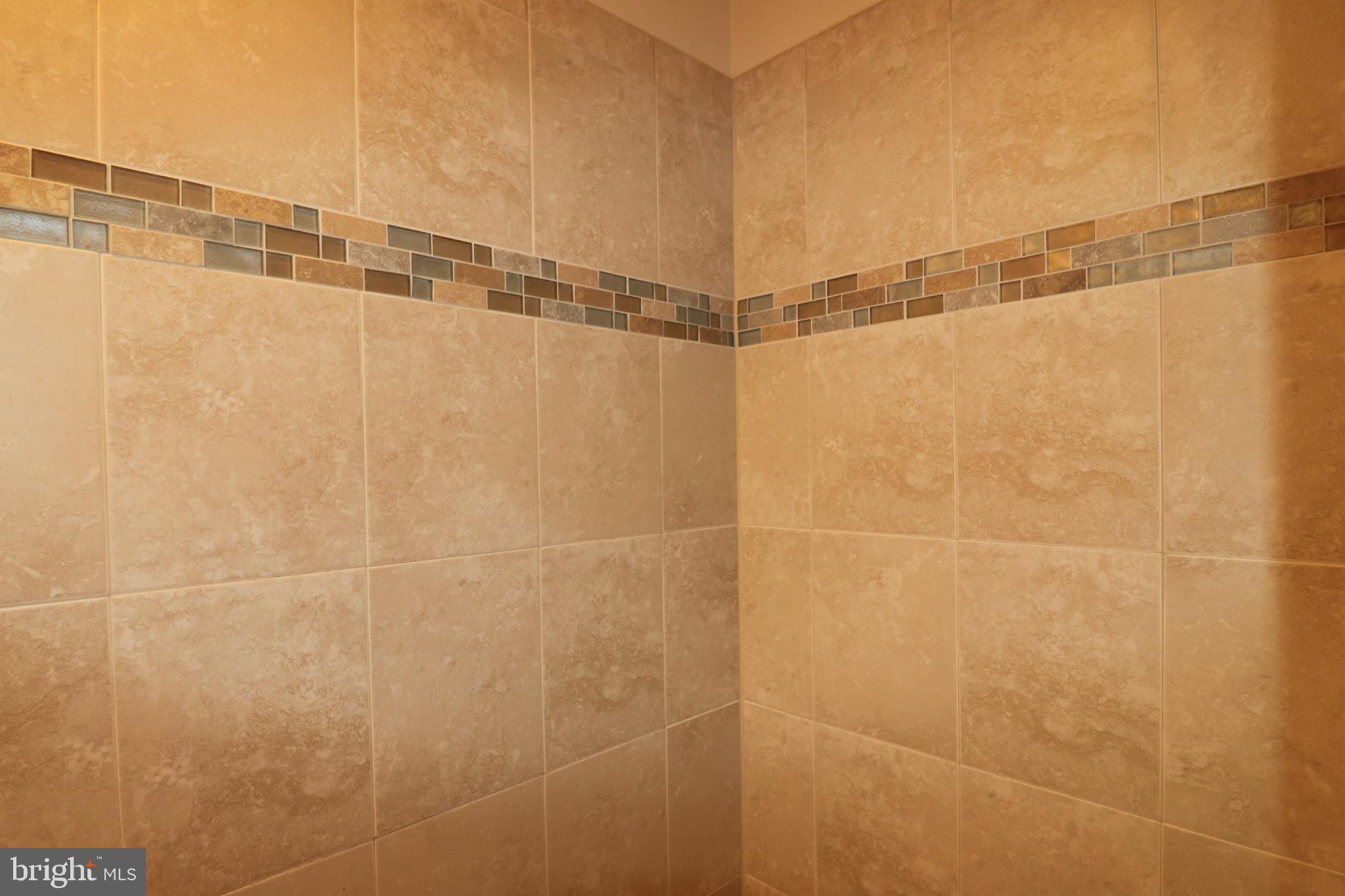 POPLAR RUN - Residential Lease