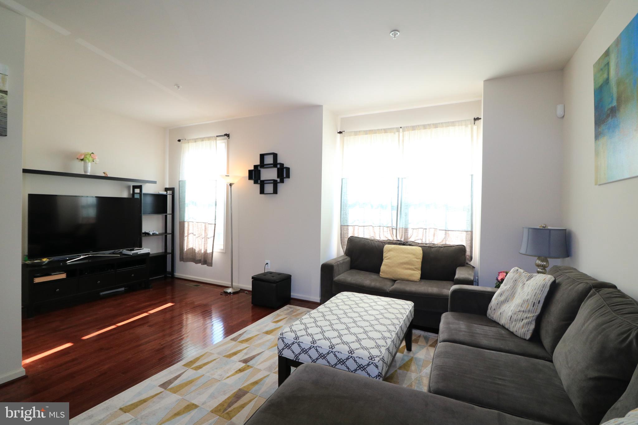 POPLAR RUN - Residential Lease