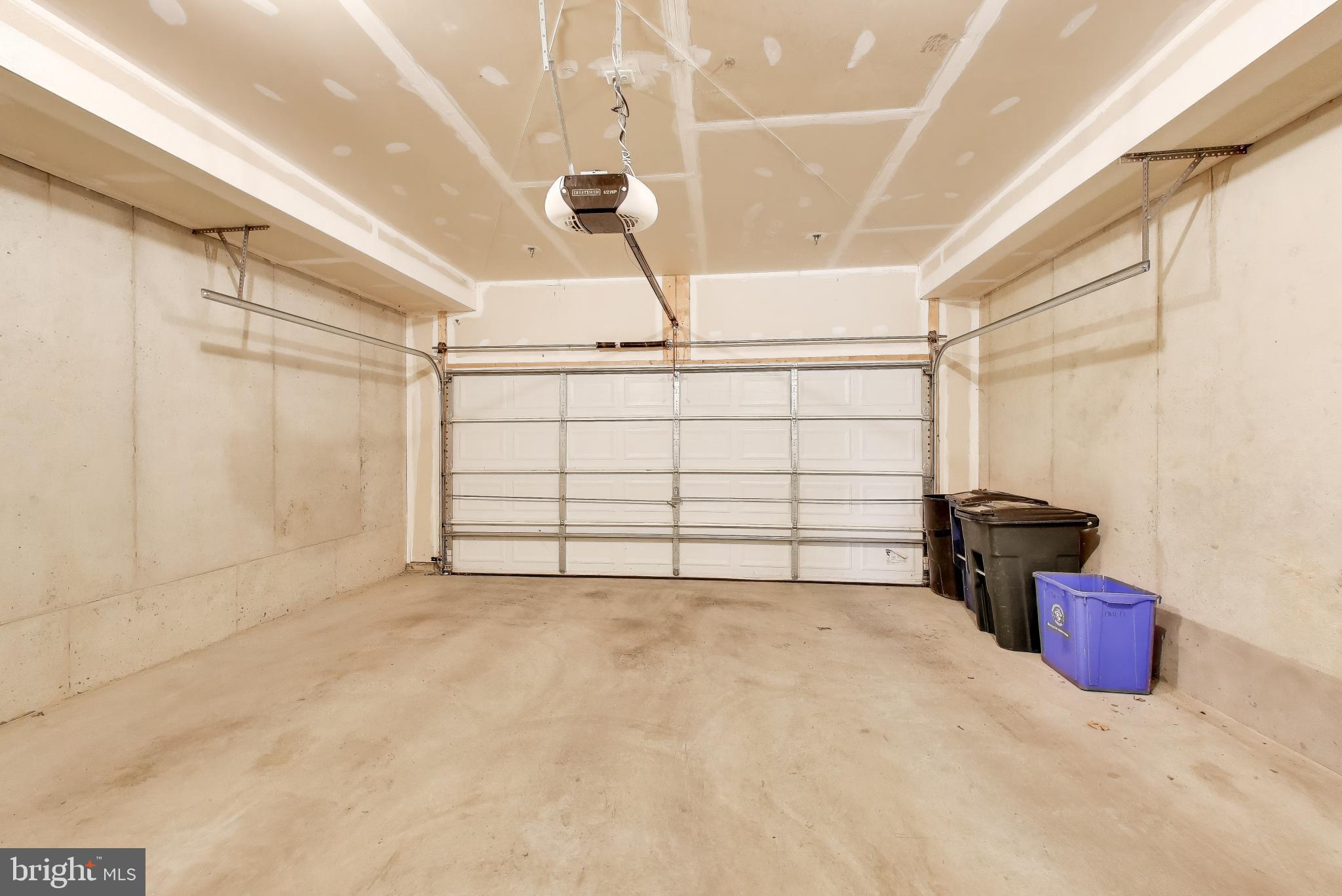 POPLAR RUN - Residential Lease