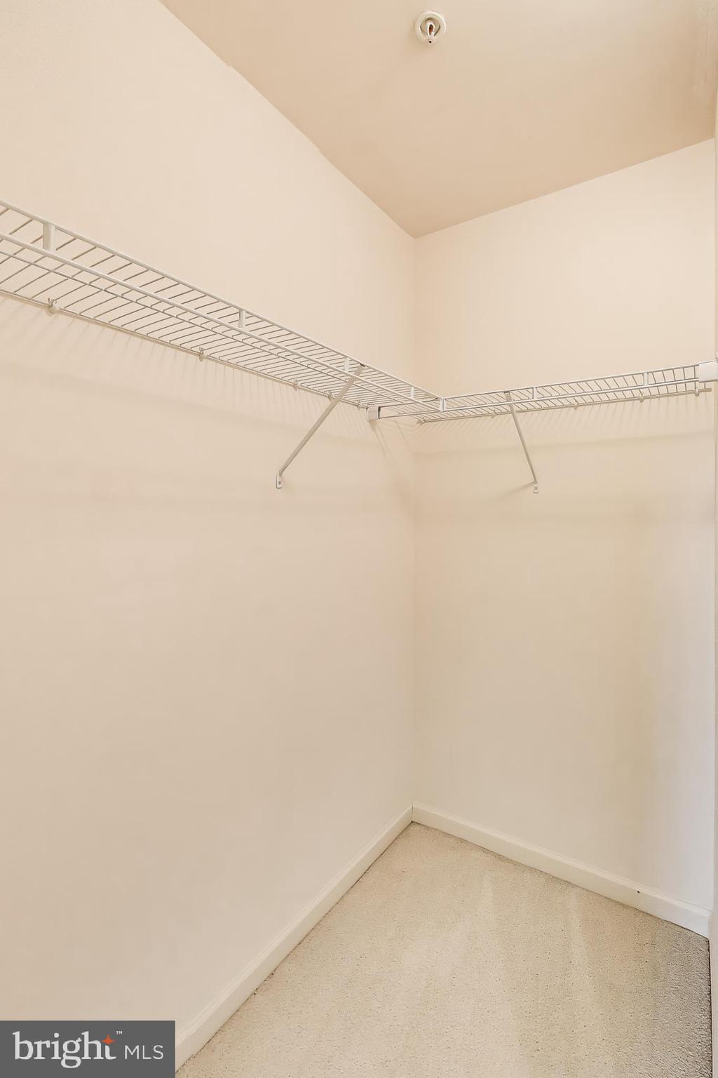 POPLAR RUN - Residential Lease