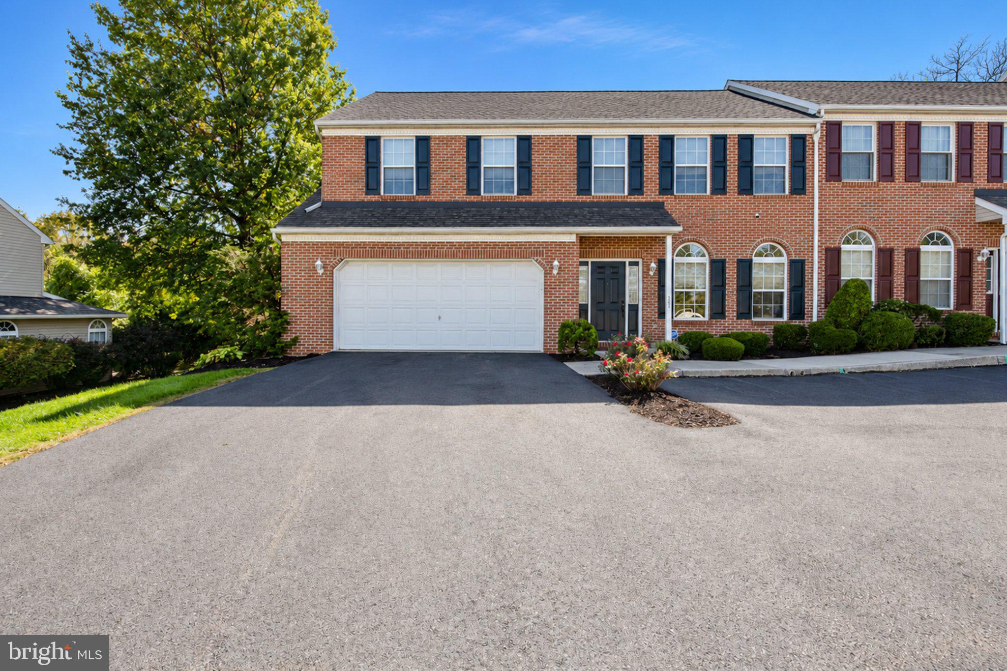 203 BARRINGTON DRIVE