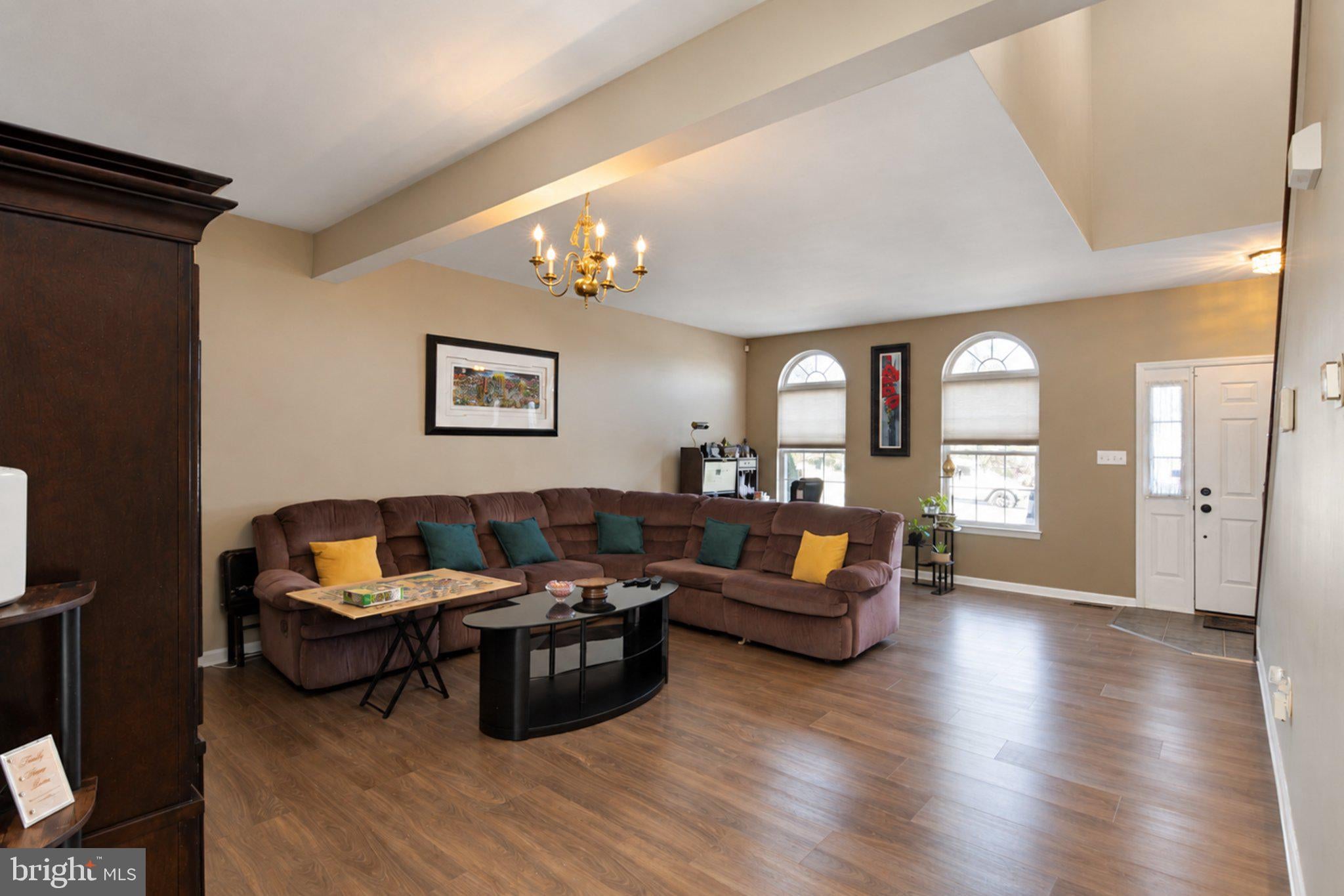 203 BARRINGTON DRIVE