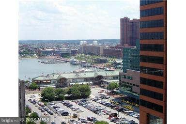 DOWNTOWN - Residential Lease