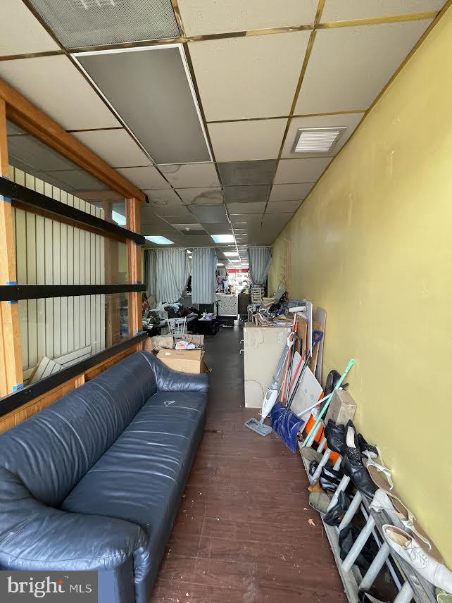 ELKINS PARK - Commercial Sale