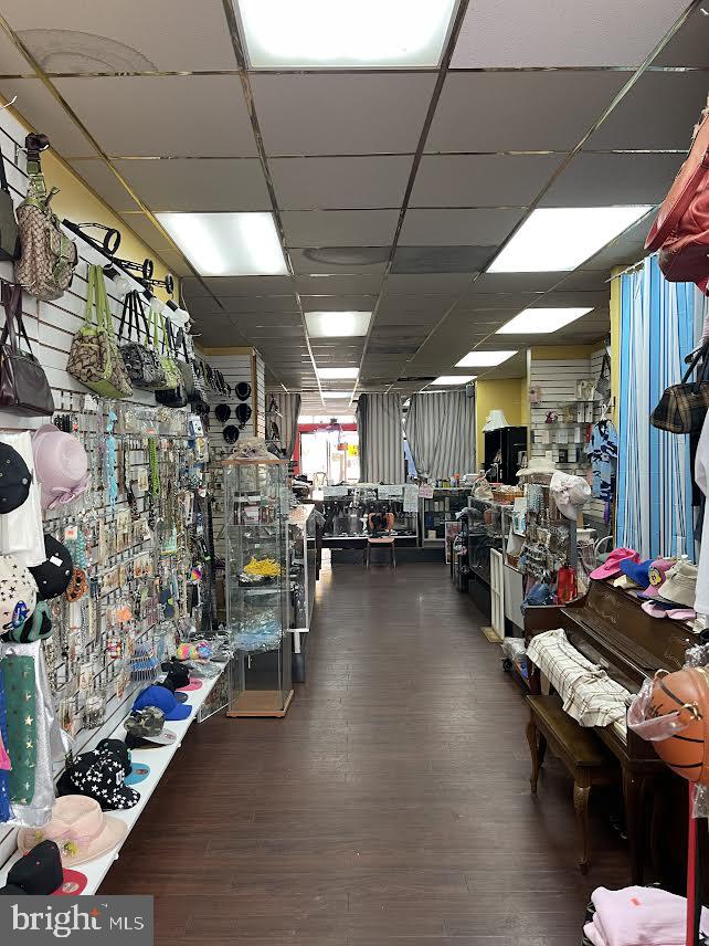 ELKINS PARK - Commercial Sale
