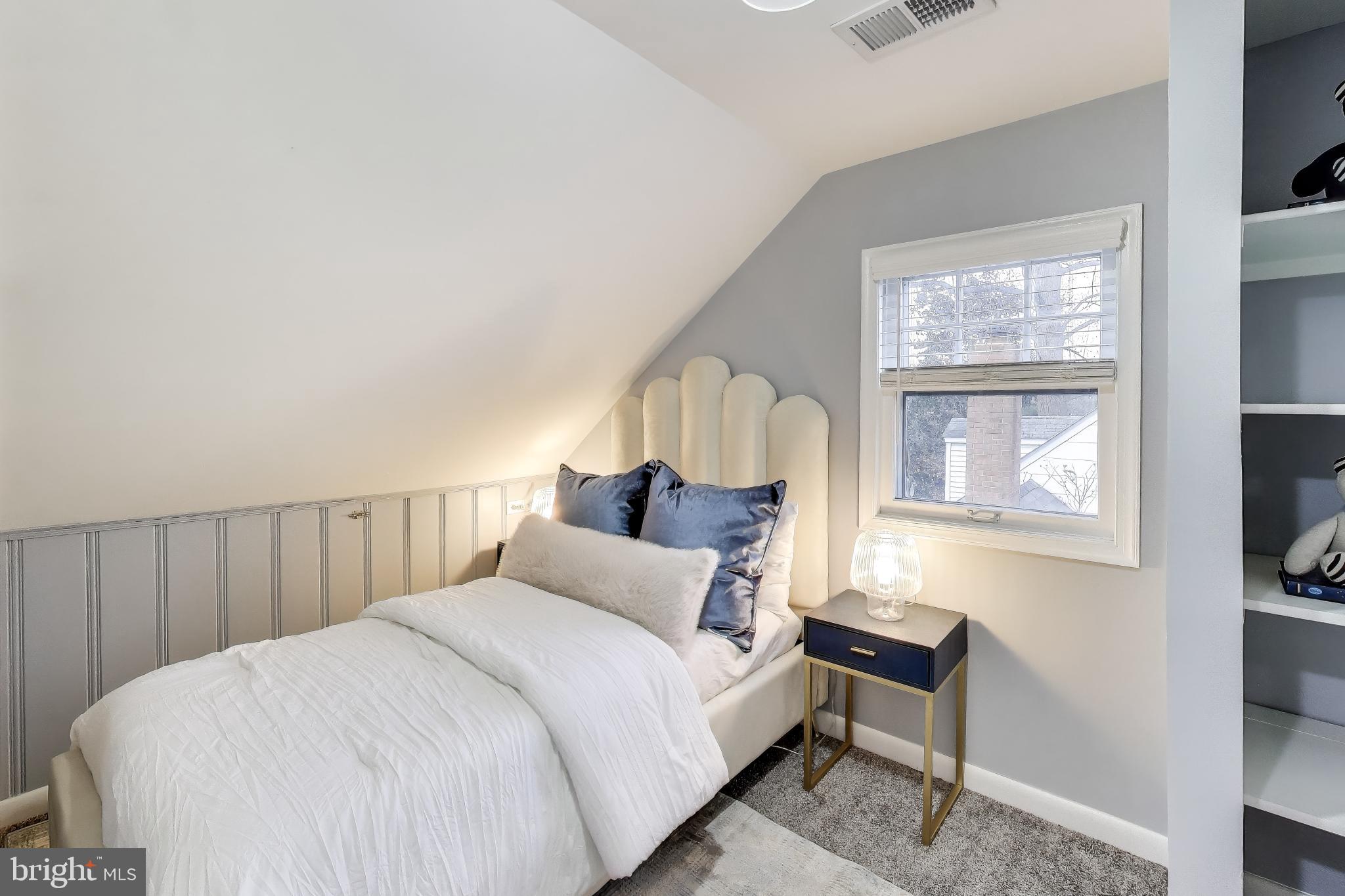 OAKLAND TERRACE - Residential