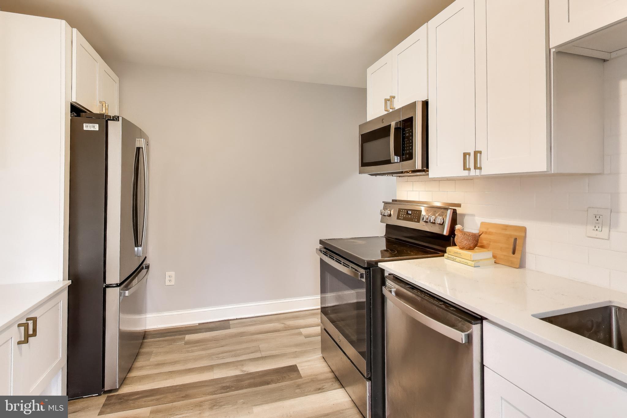 OAKLAND TERRACE - Residential