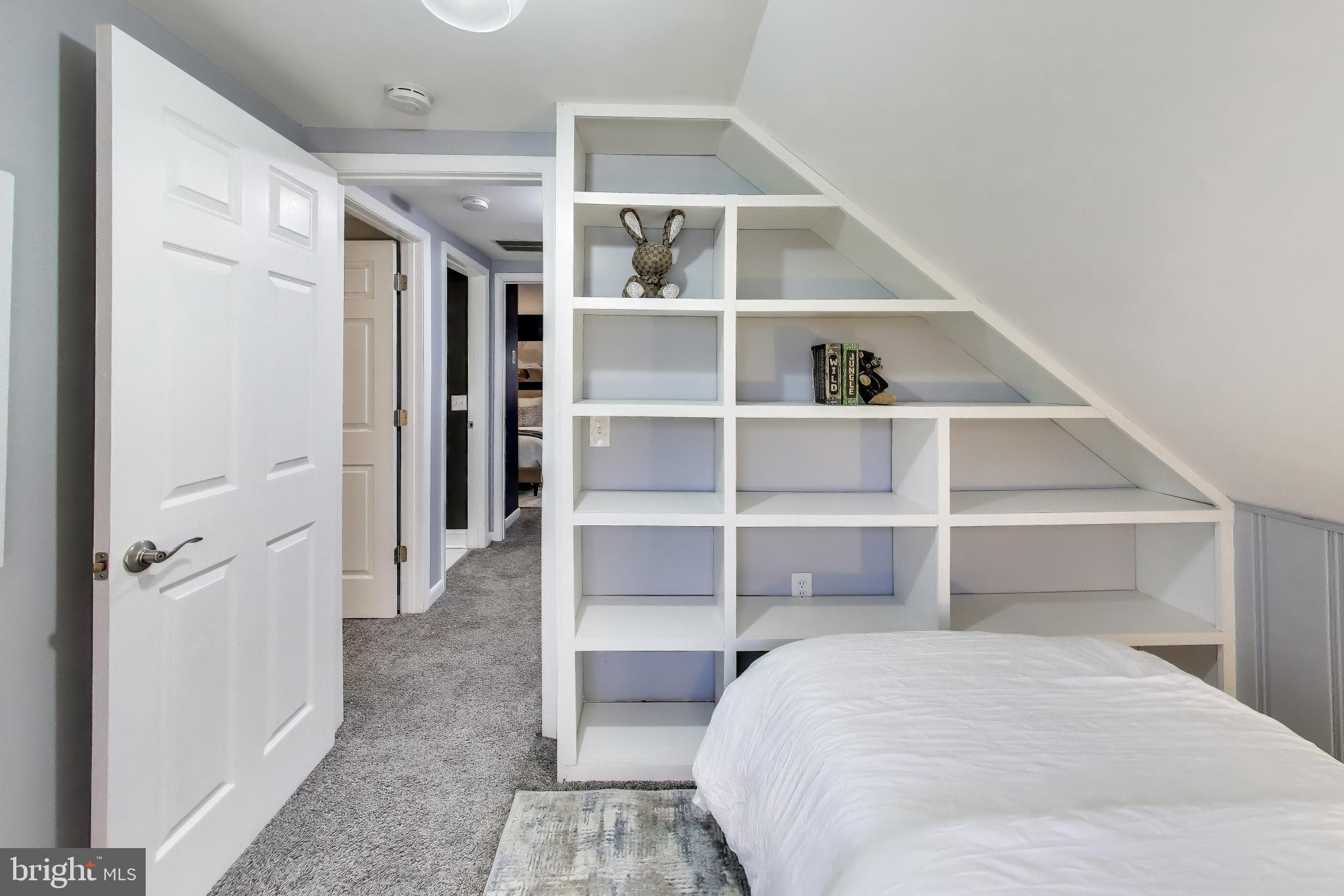 OAKLAND TERRACE - Residential