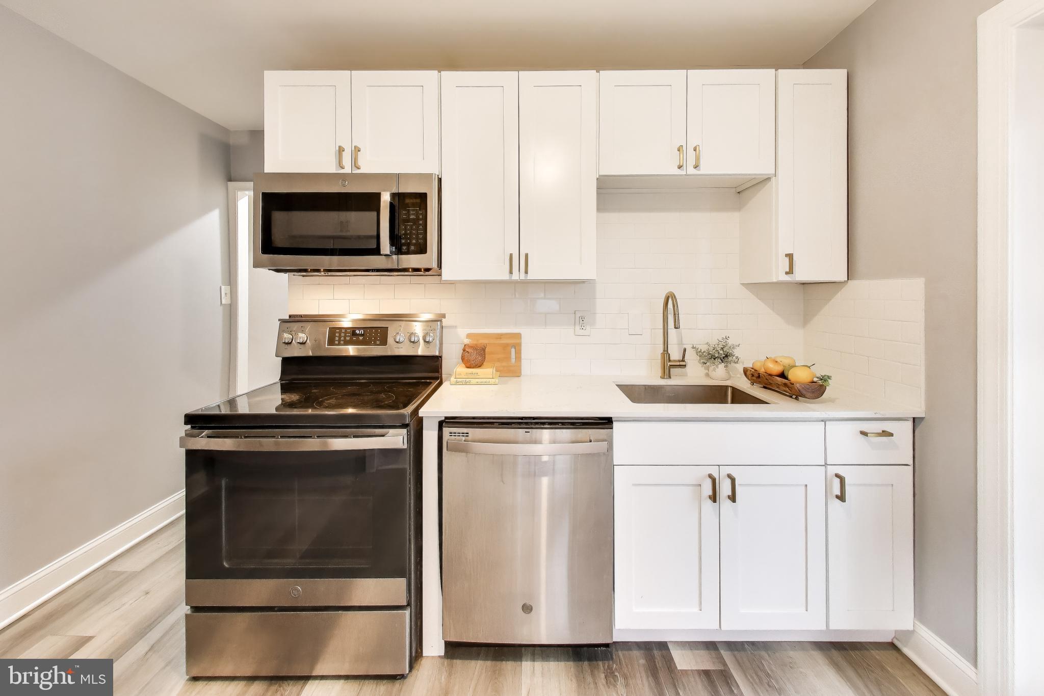 OAKLAND TERRACE - Residential