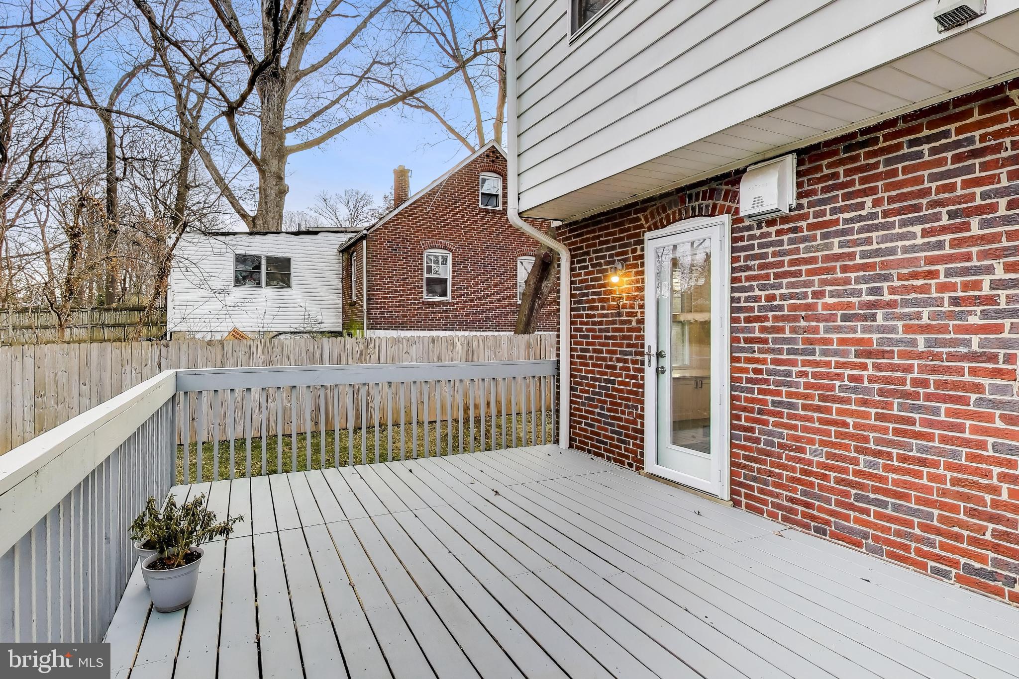 OAKLAND TERRACE - Residential