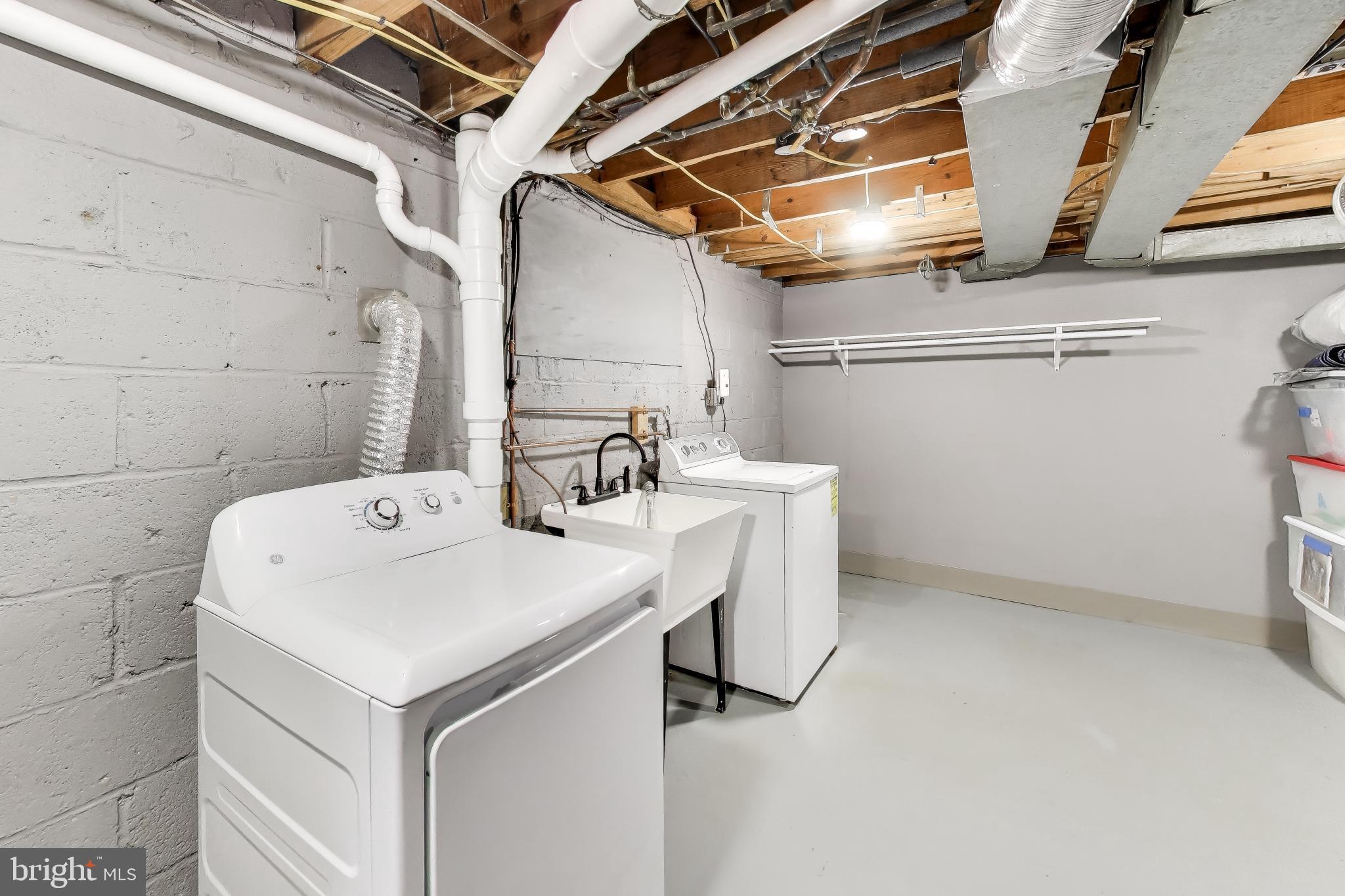 OAKLAND TERRACE - Residential