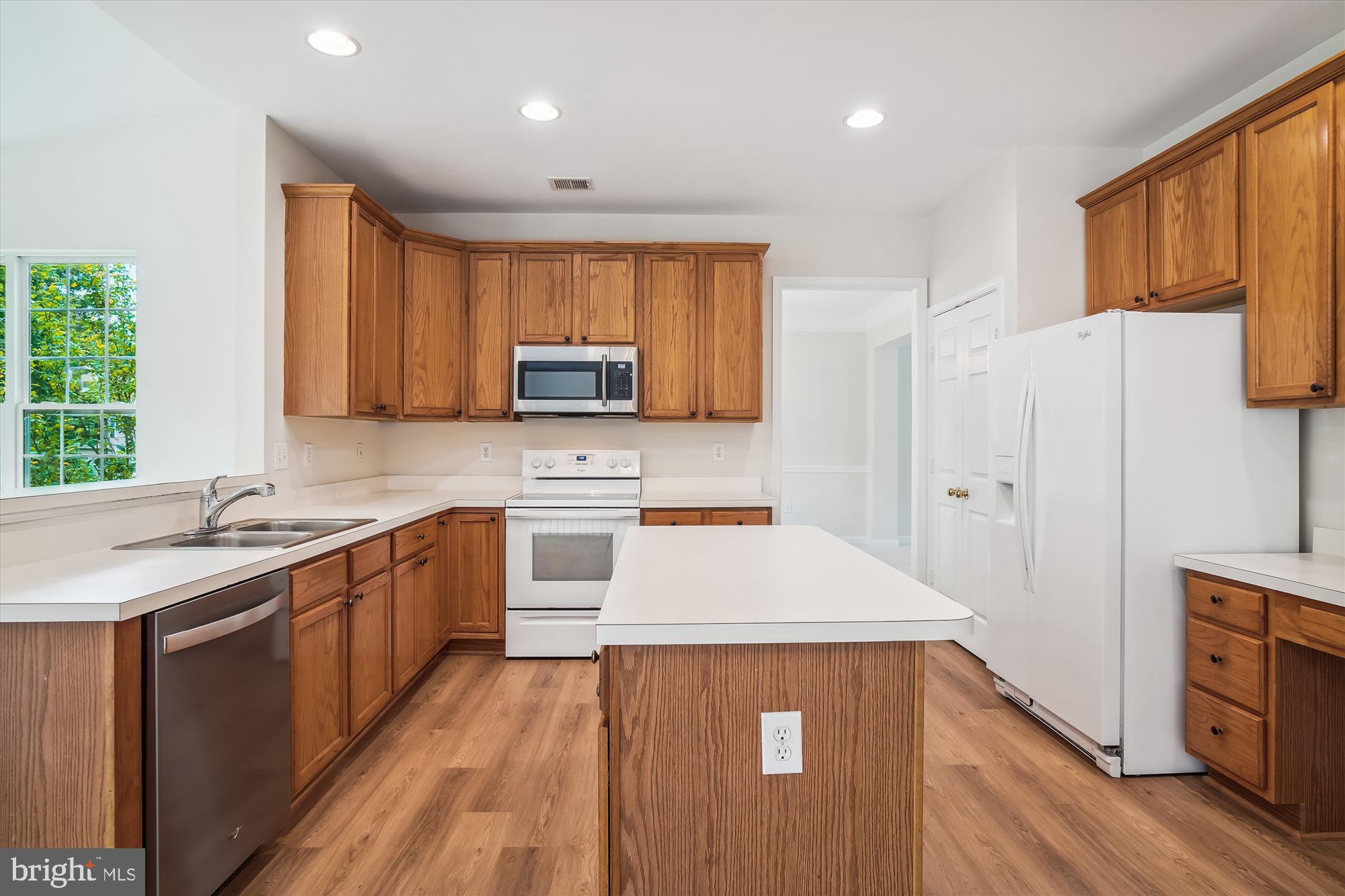 MILESTONE - Residential Lease