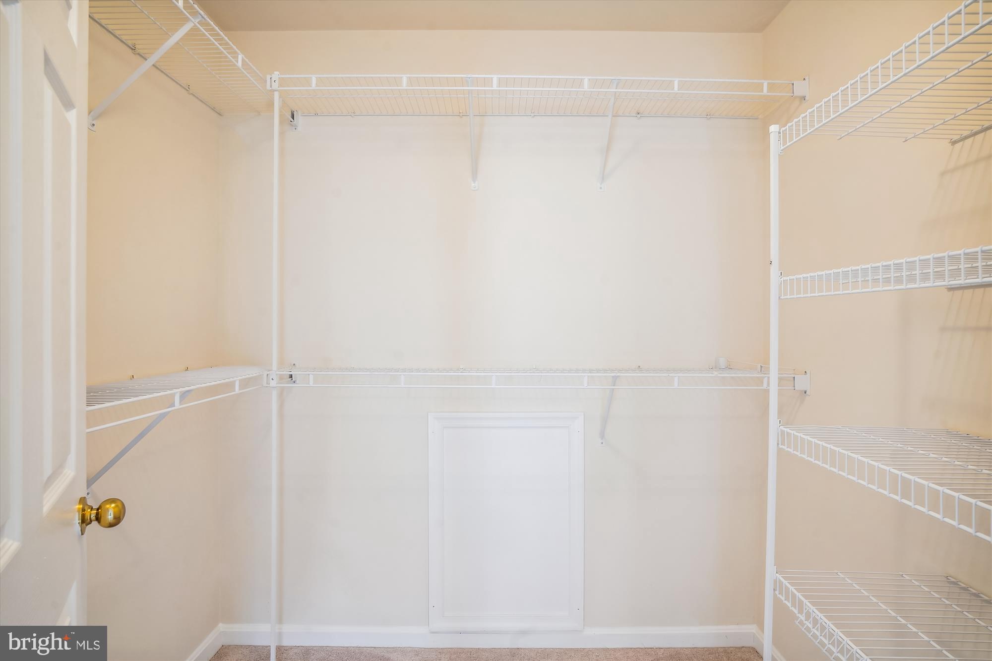 MILESTONE - Residential Lease