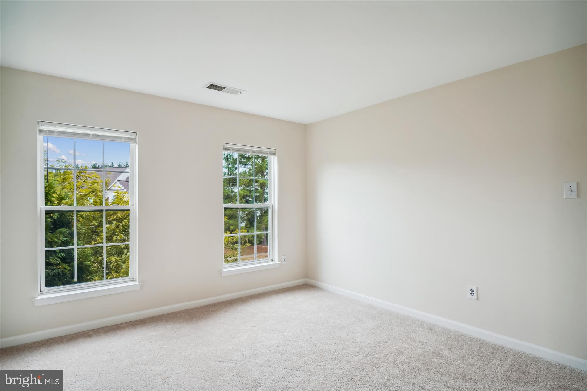 MILESTONE - Residential Lease