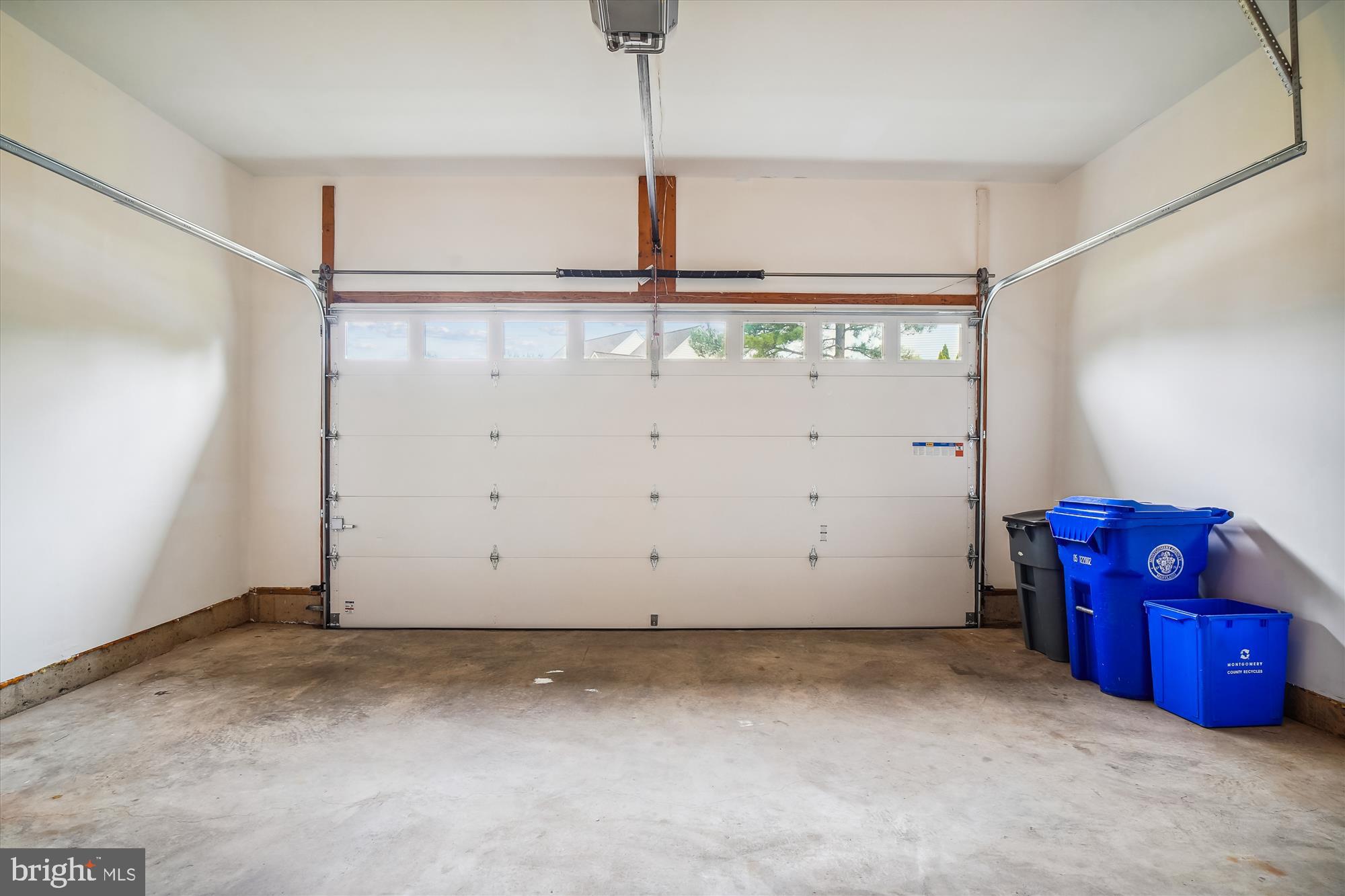 MILESTONE - Residential Lease