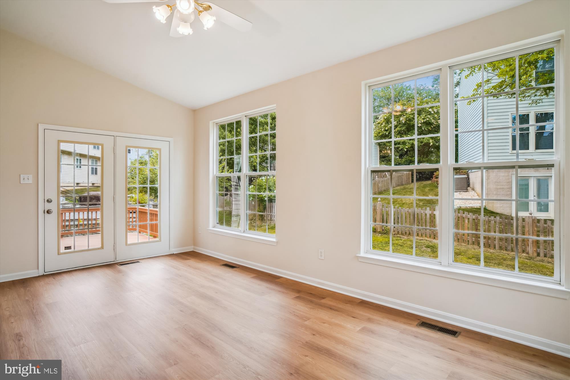 MILESTONE - Residential Lease