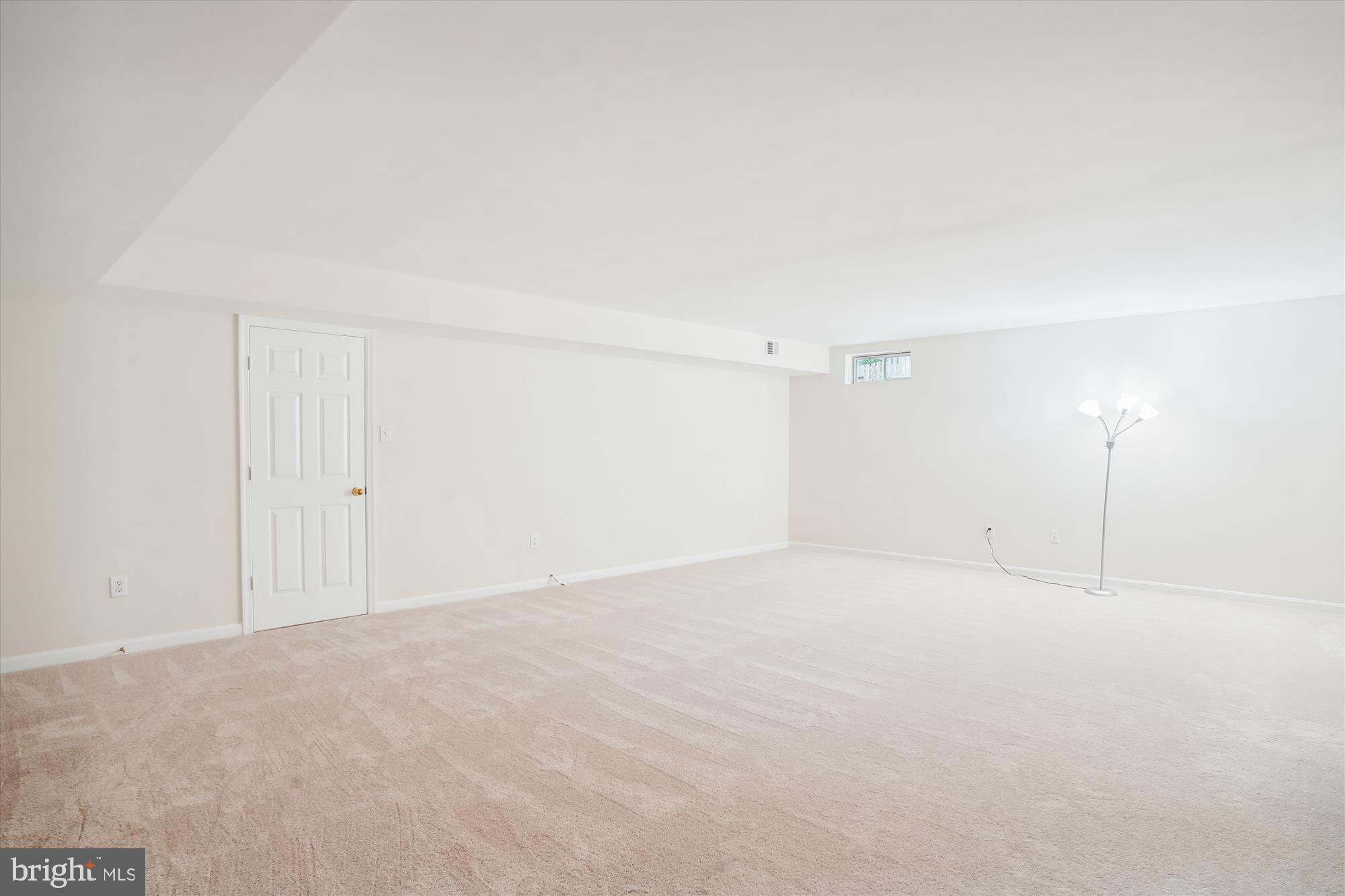 MILESTONE - Residential Lease