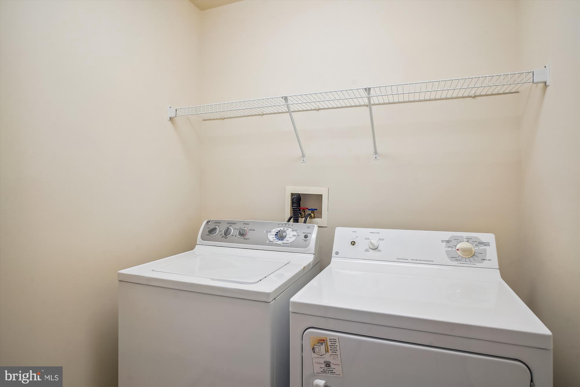 MILESTONE - Residential Lease