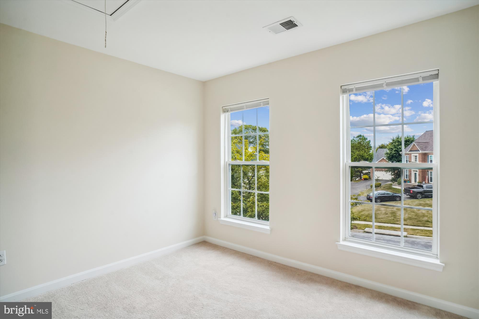 MILESTONE - Residential Lease