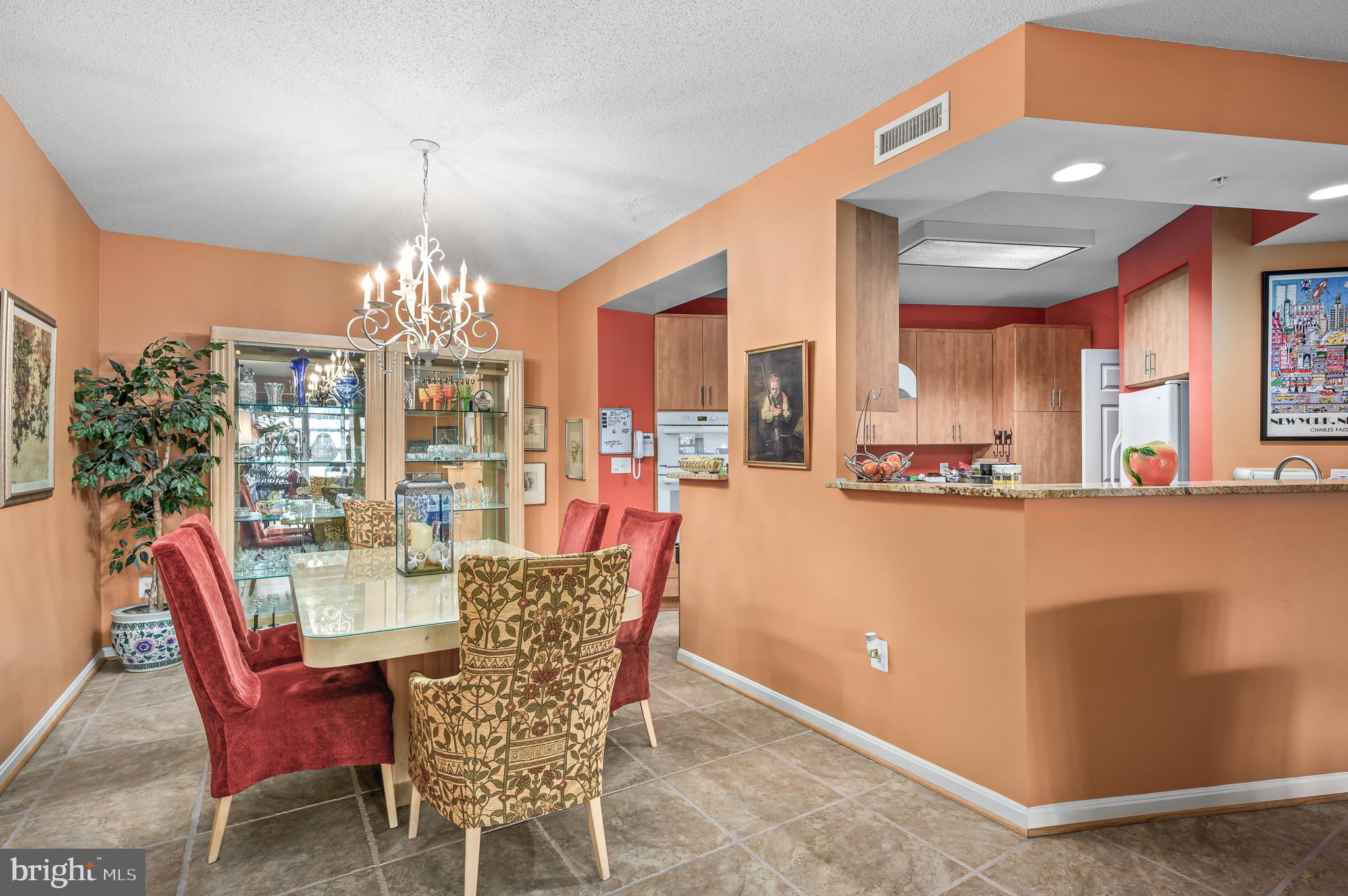 LANSDOWNE WOODS - Residential