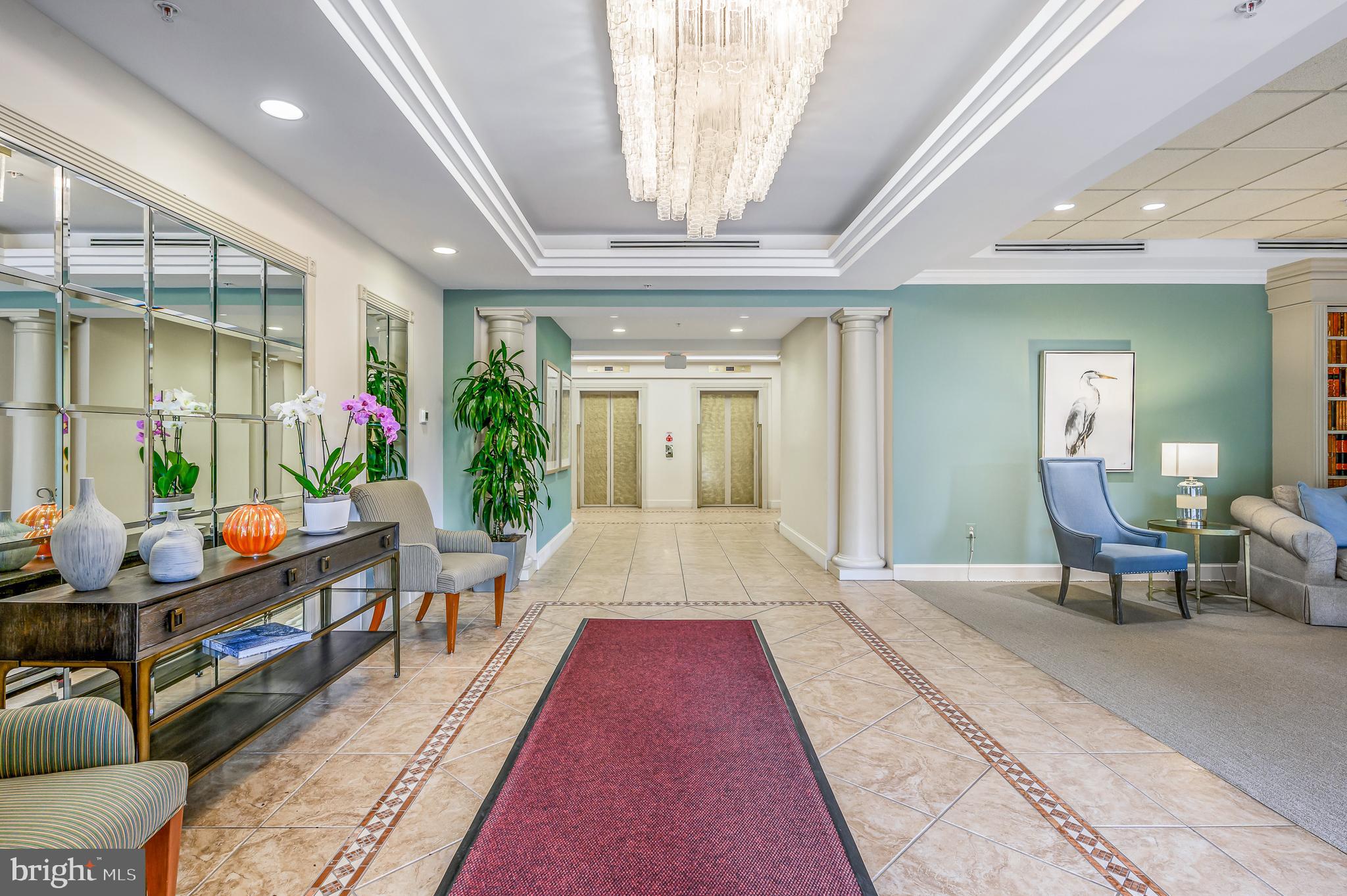 LANSDOWNE WOODS - Residential