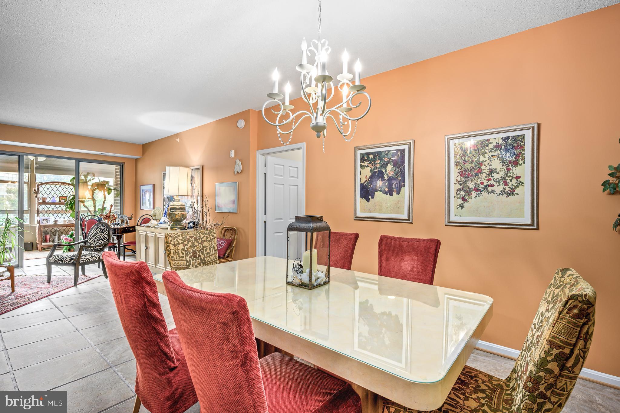 LANSDOWNE WOODS - Residential