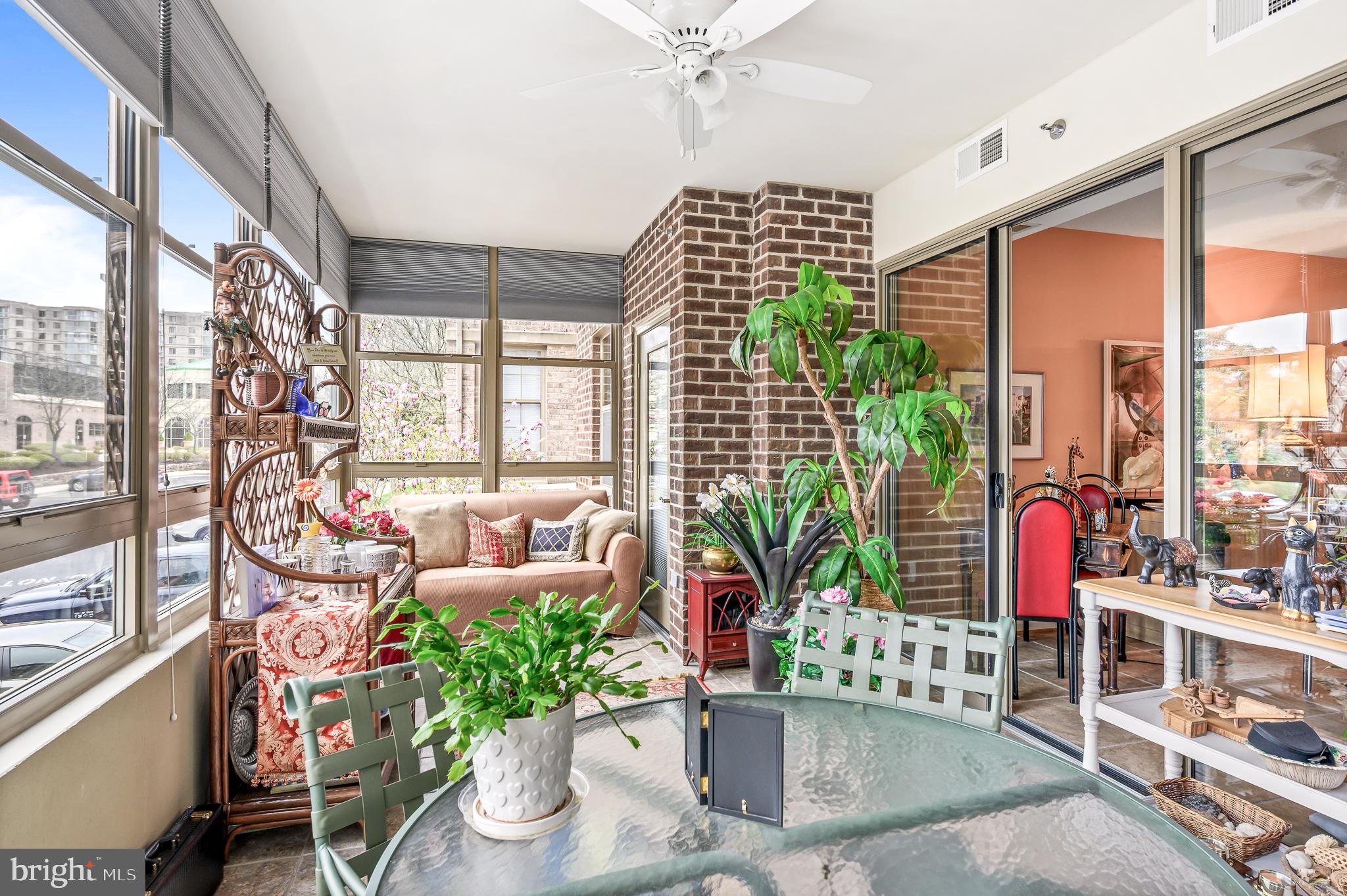 LANSDOWNE WOODS - Residential