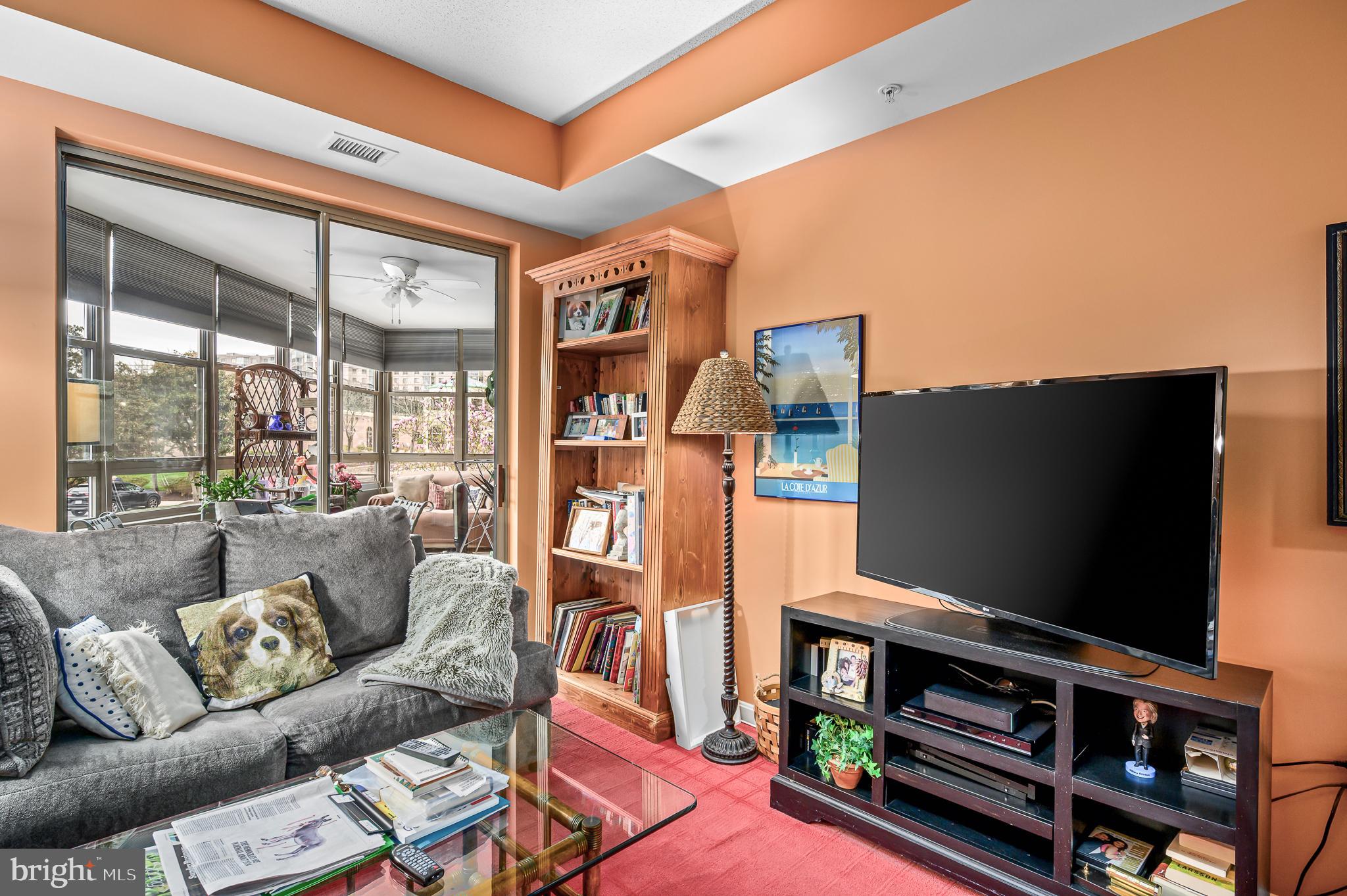 LANSDOWNE WOODS - Residential