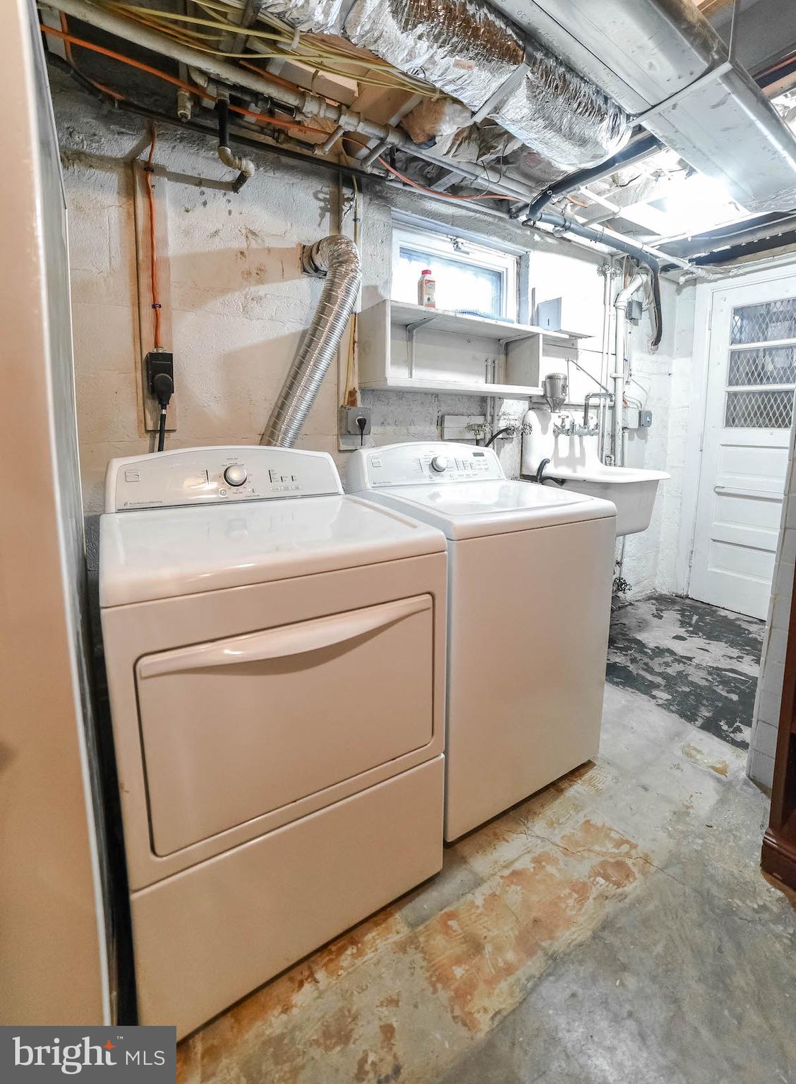 RIGGS MANOR - Residential