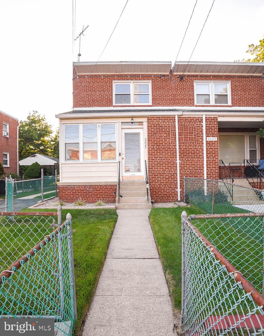 RIGGS MANOR - Residential