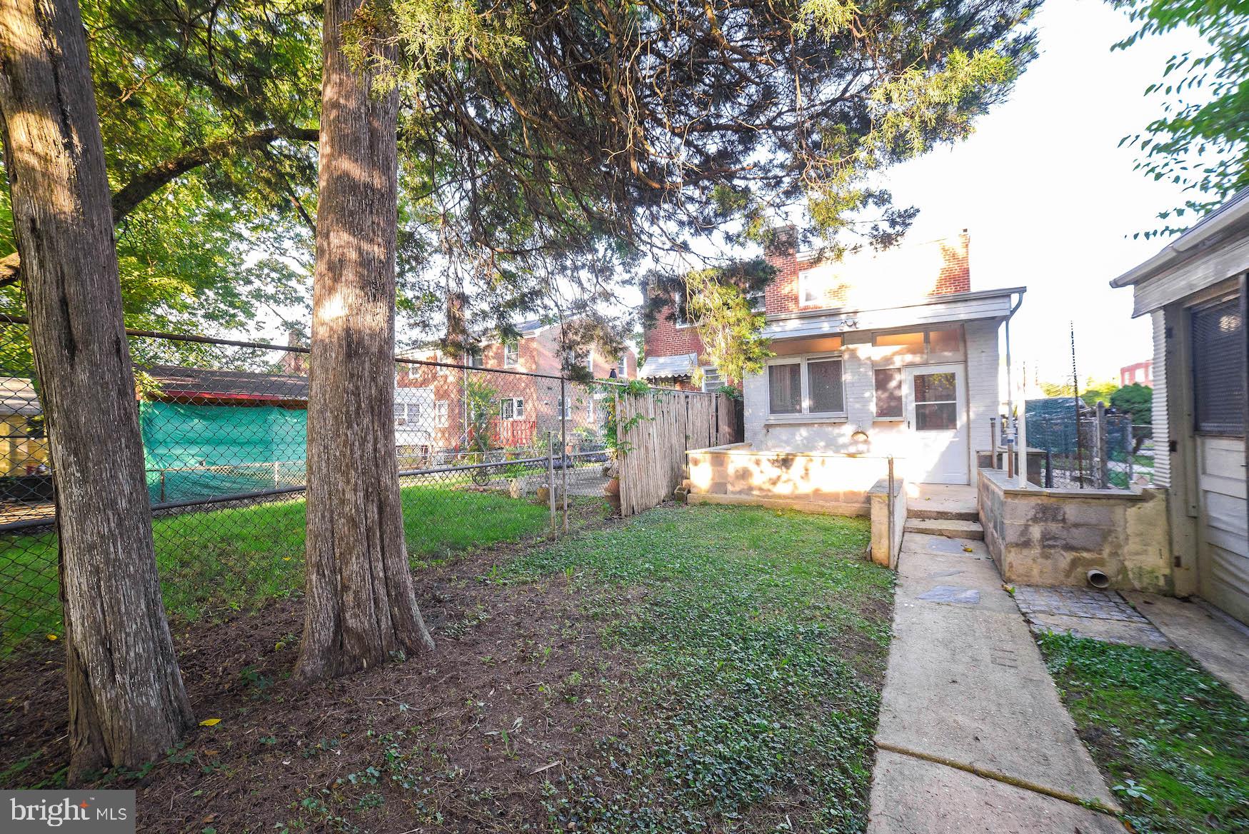 RIGGS MANOR - Residential