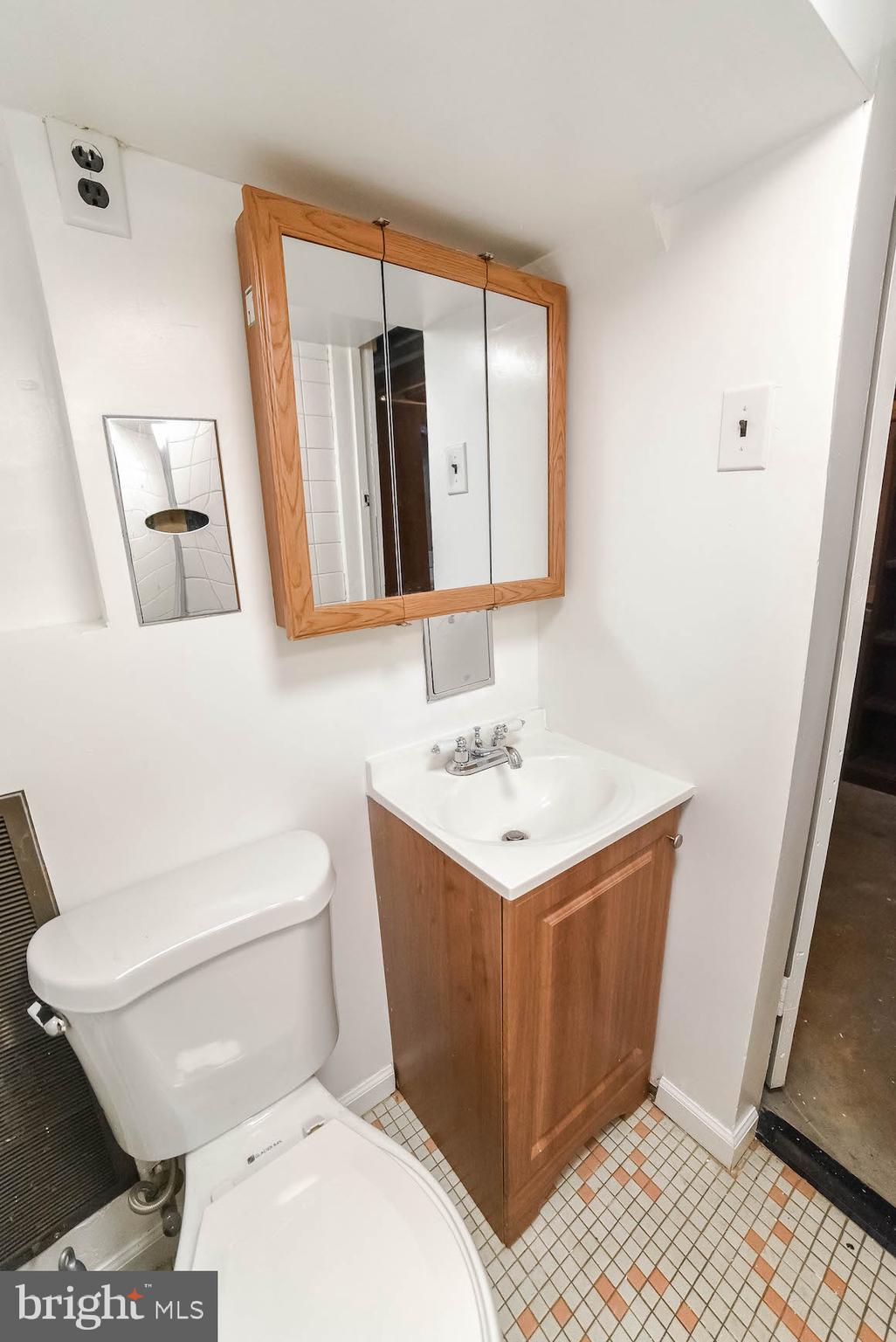 RIGGS MANOR - Residential