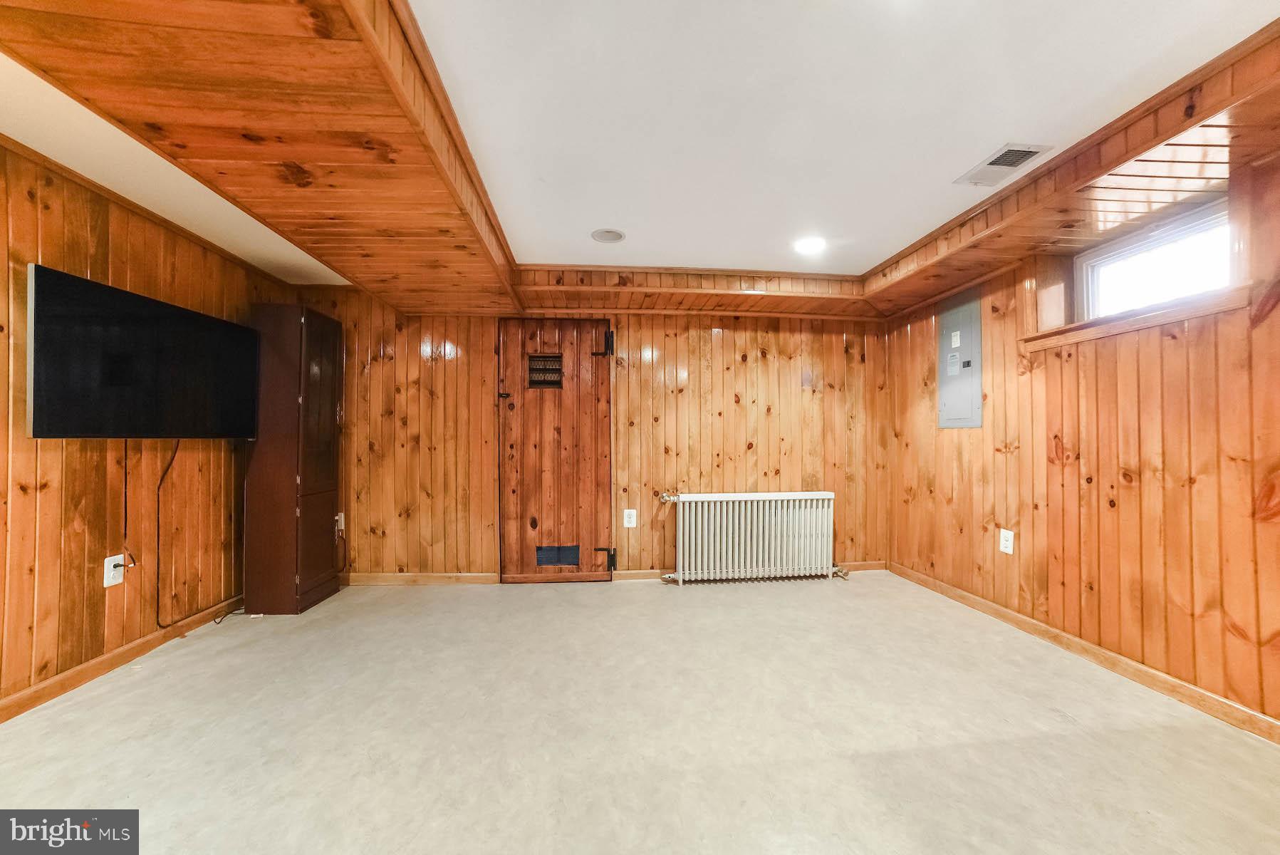 RIGGS MANOR - Residential