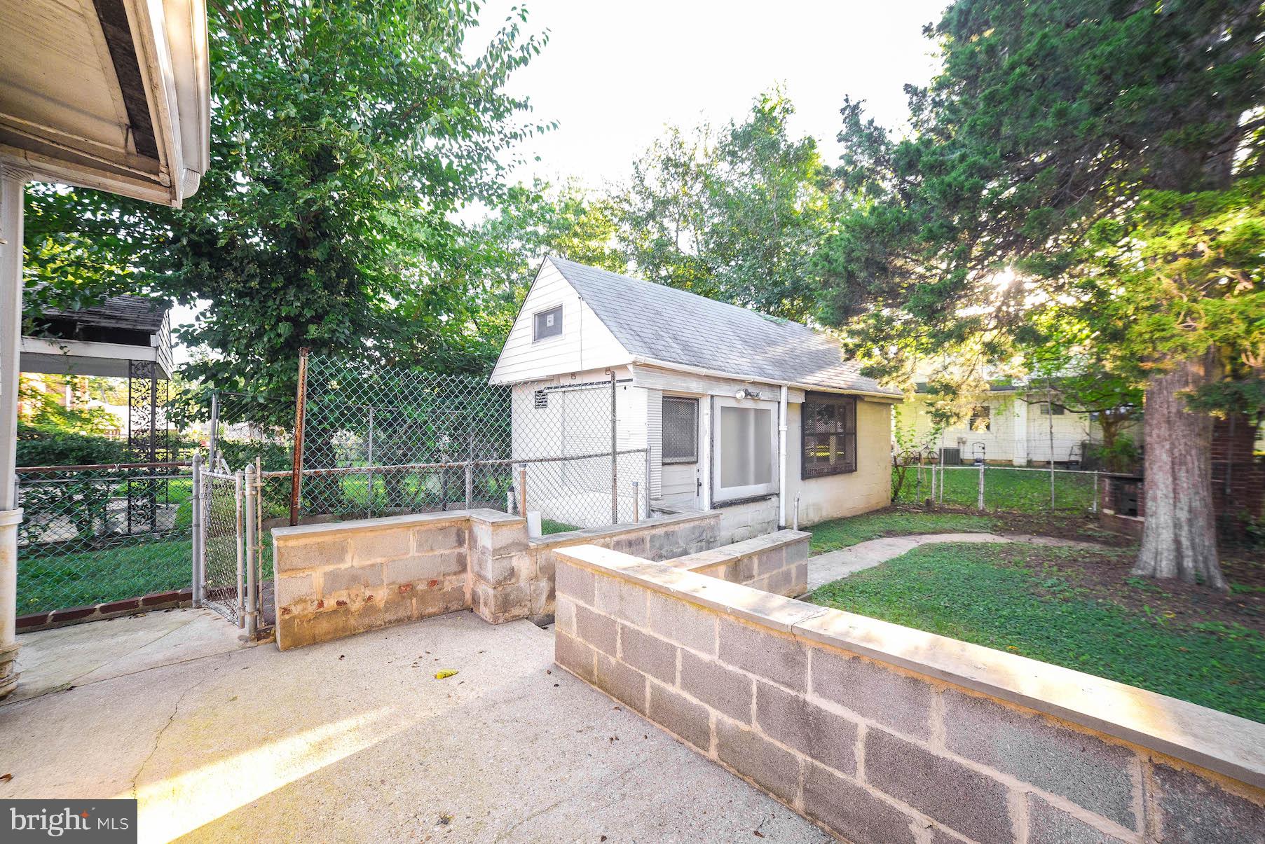 RIGGS MANOR - Residential