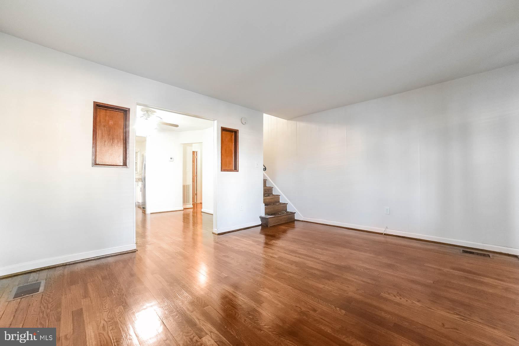 RIGGS MANOR - Residential