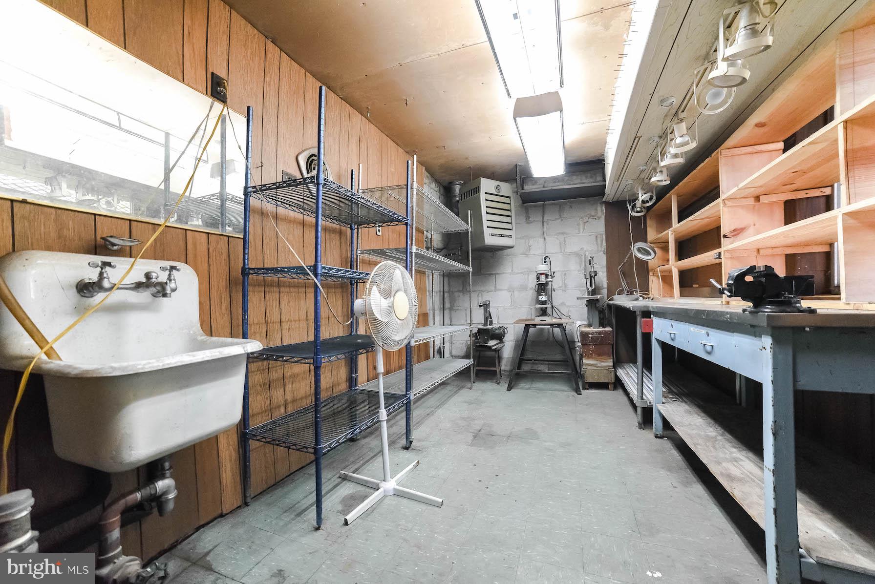 RIGGS MANOR - Residential