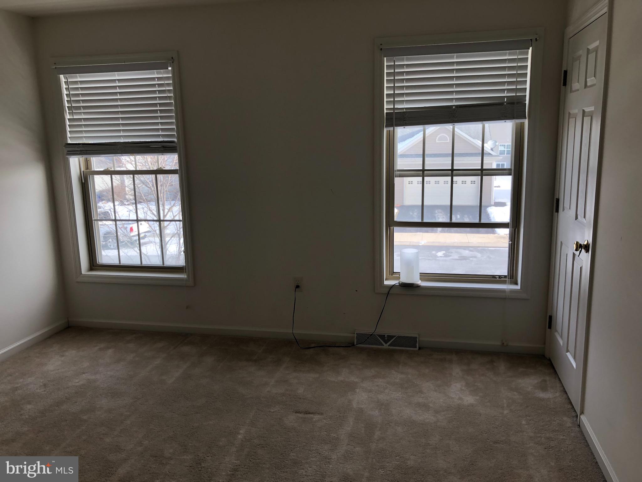 LINCOLNS MEADOW - Residential