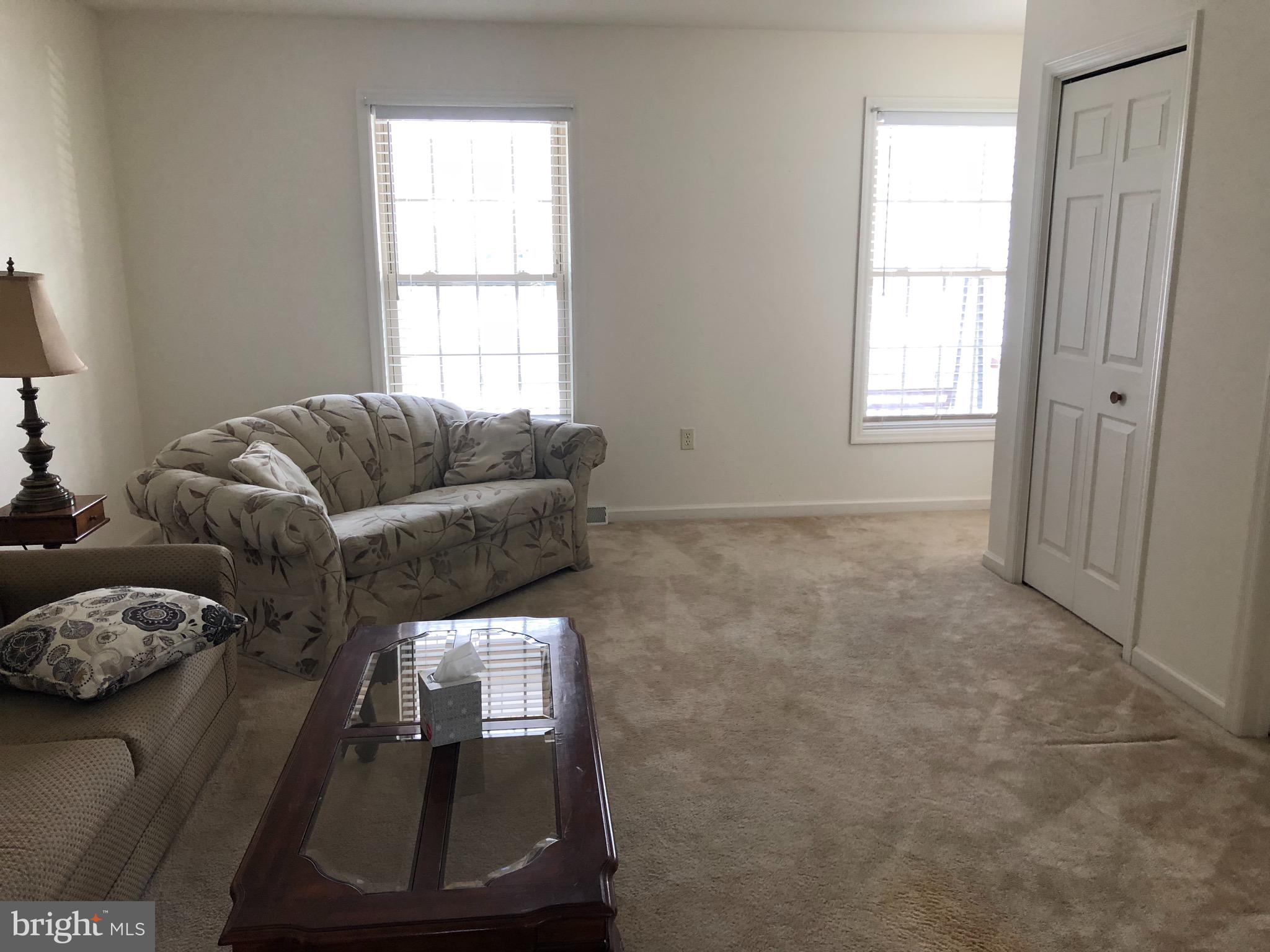 LINCOLNS MEADOW - Residential