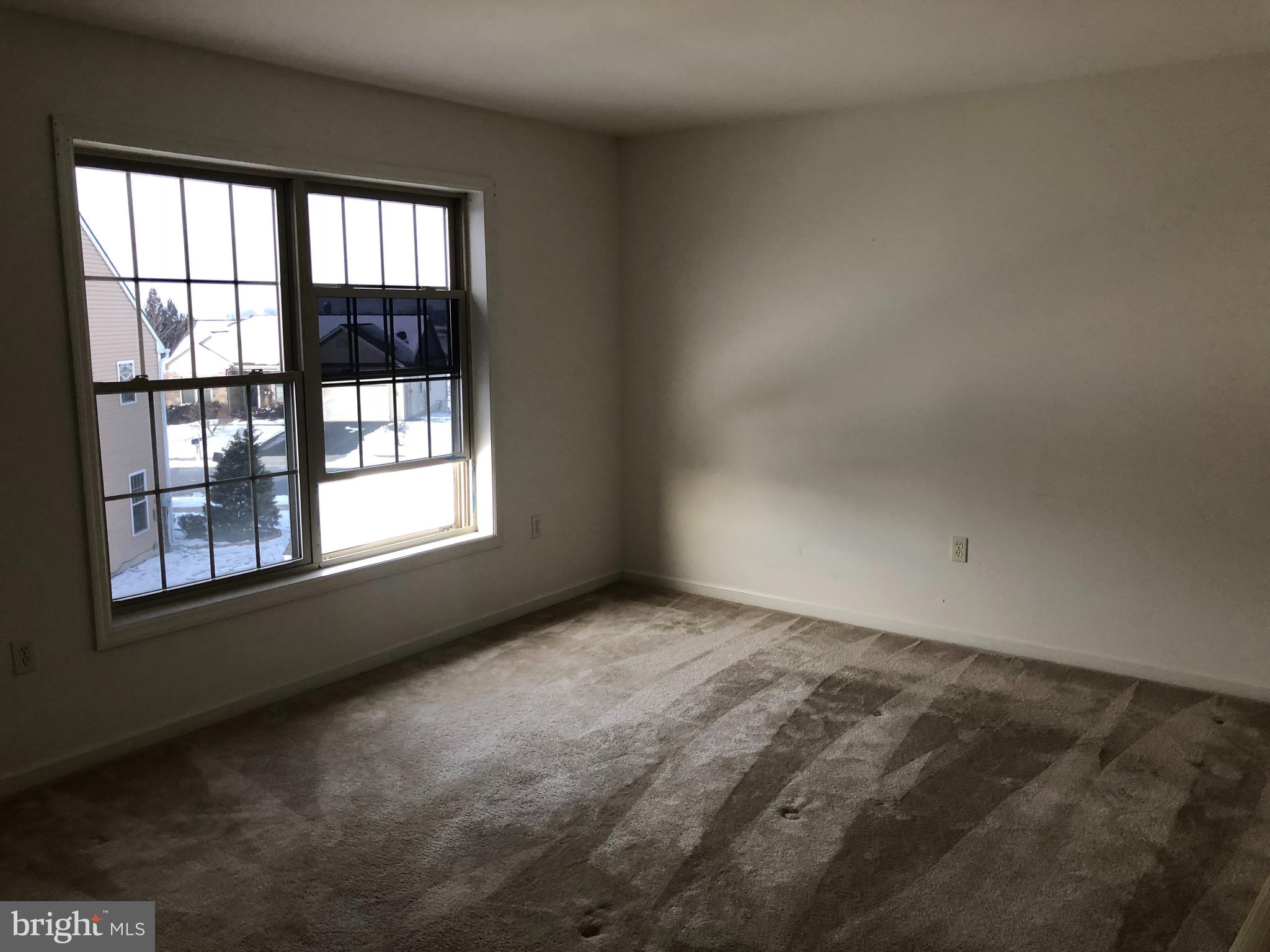 LINCOLNS MEADOW - Residential
