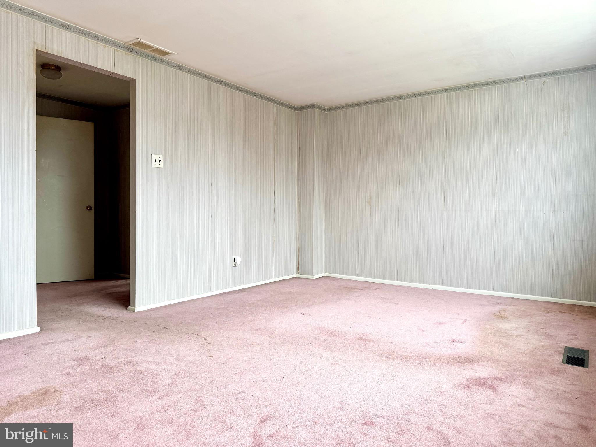 PHILADELPHIA (NORTHEAST) - Residential